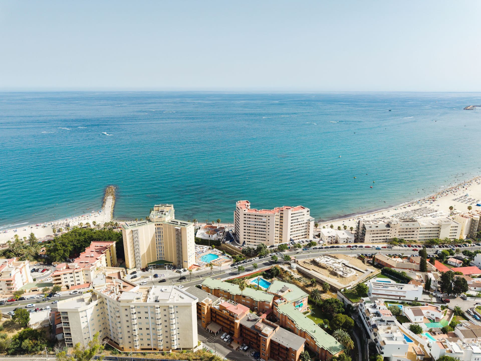 Welcome to this apartment in Torreblanca - situated just 200 meters from the beach!