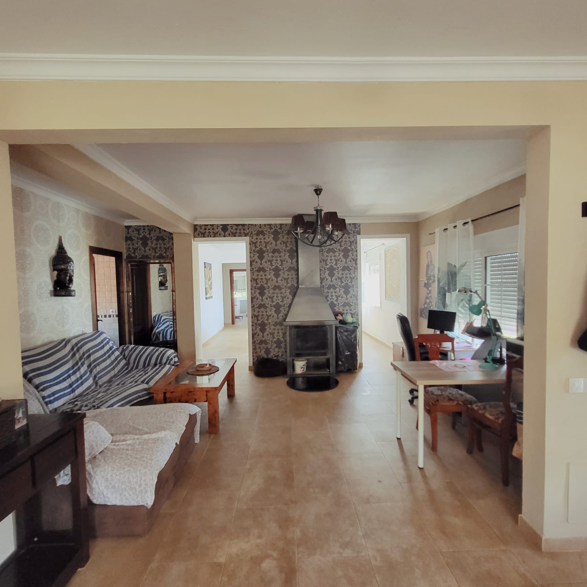Villa with two separate flats, a large plot and a private swimming pool in Valle Romano, Estepona West