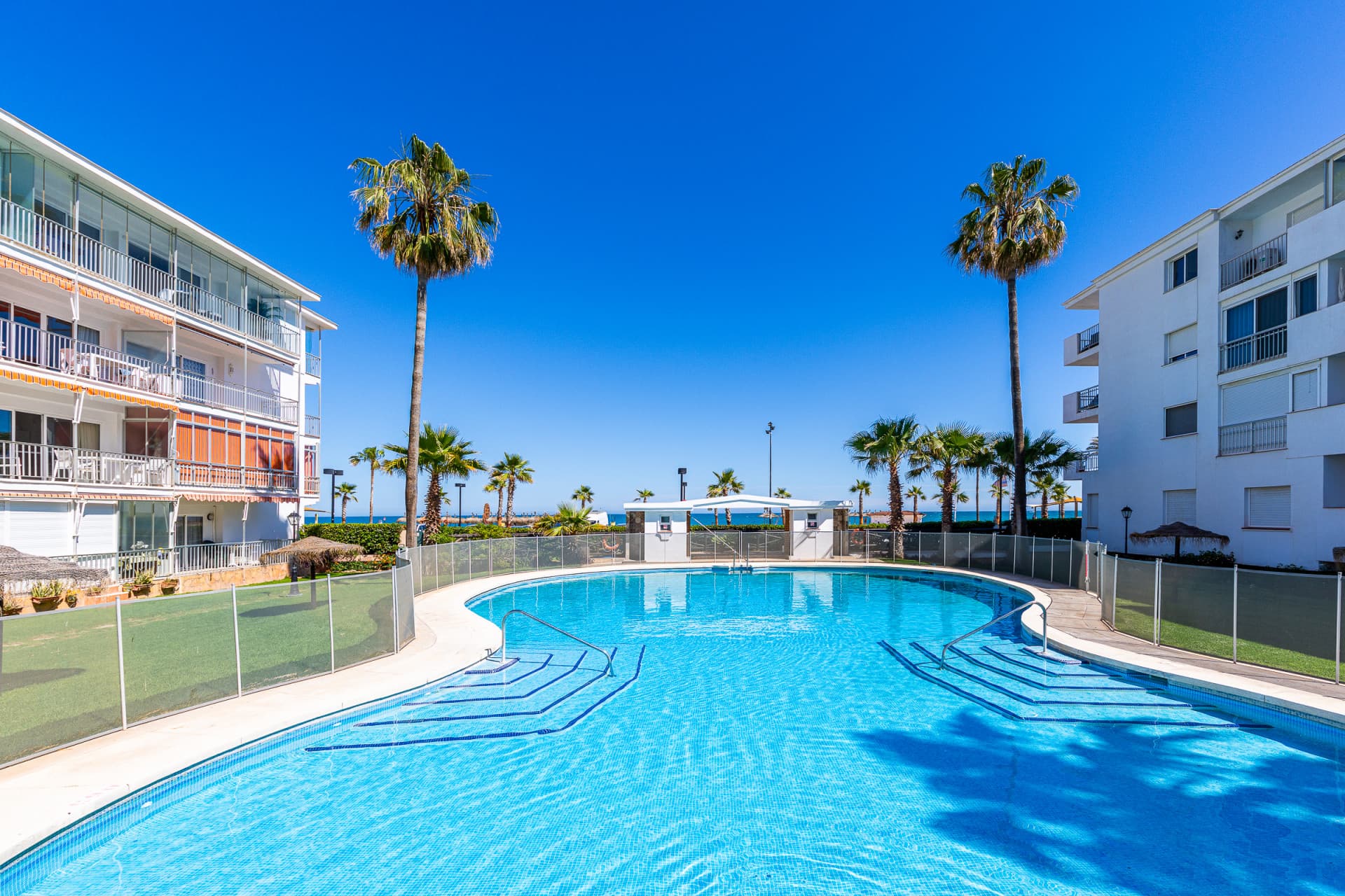 Front Line Beach Apartment- Fuengirola