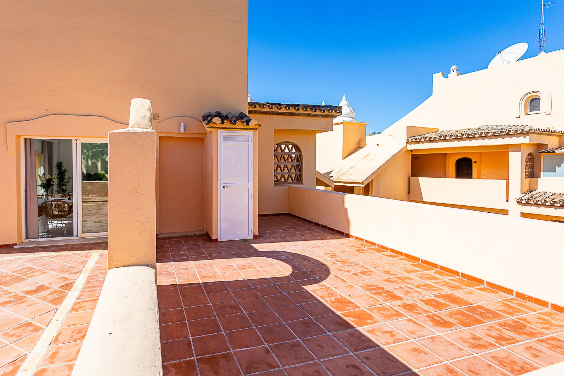 Luxurious, Fully Refurbished Penthouse in Santa María Village, Elviria Exceptional Value: Recently reduced from €745,000!