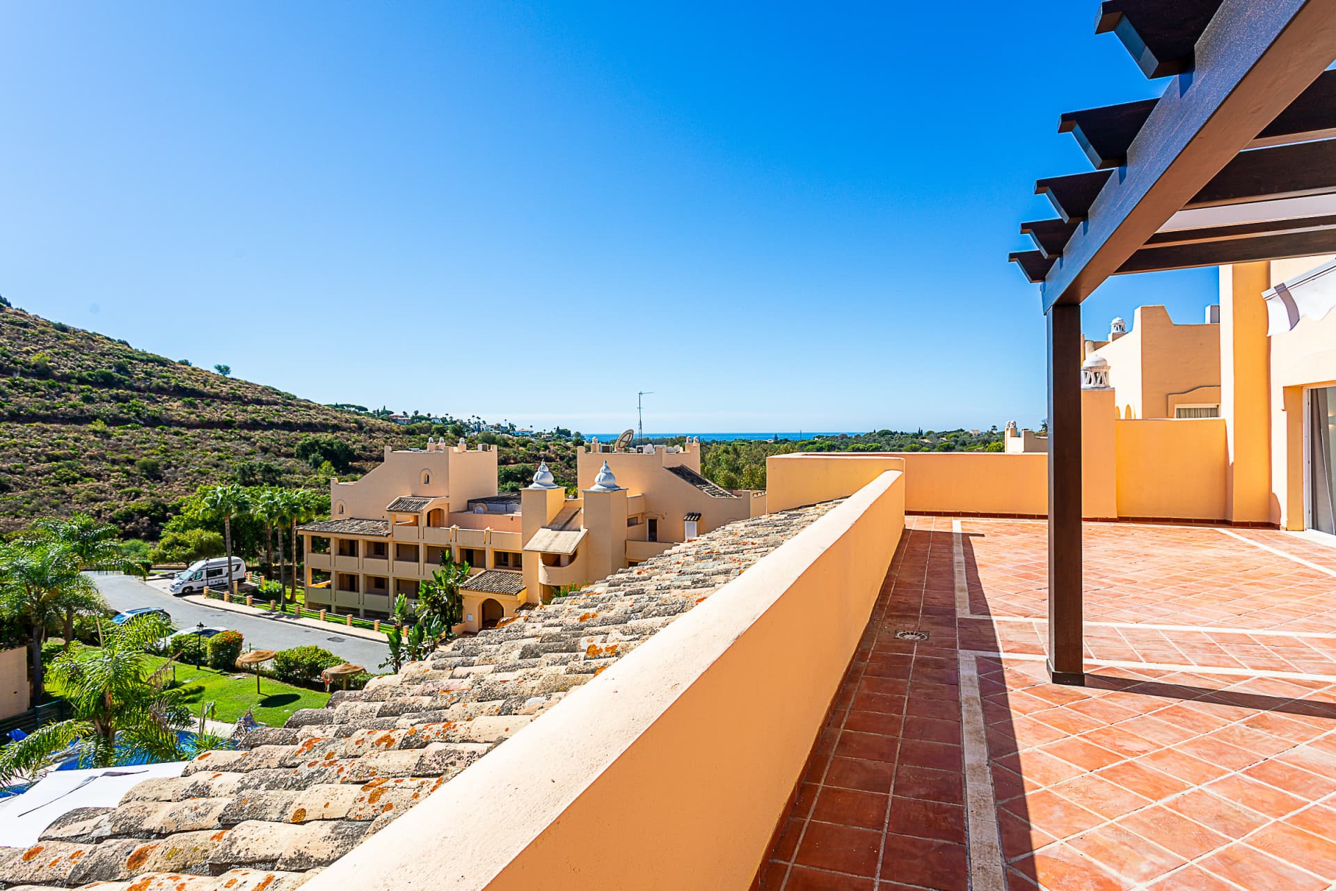 Luxurious, Fully Refurbished Penthouse in Santa María Village, Elviria Exceptional Value: Recently reduced from €745,000!