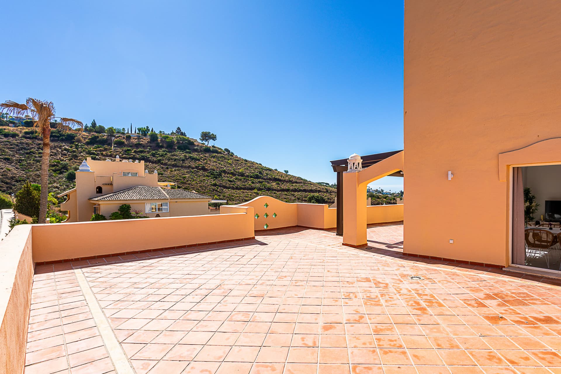 Luxurious, Fully Refurbished Penthouse in Santa María Village, Elviria Exceptional Value: Recently reduced from €745,000!