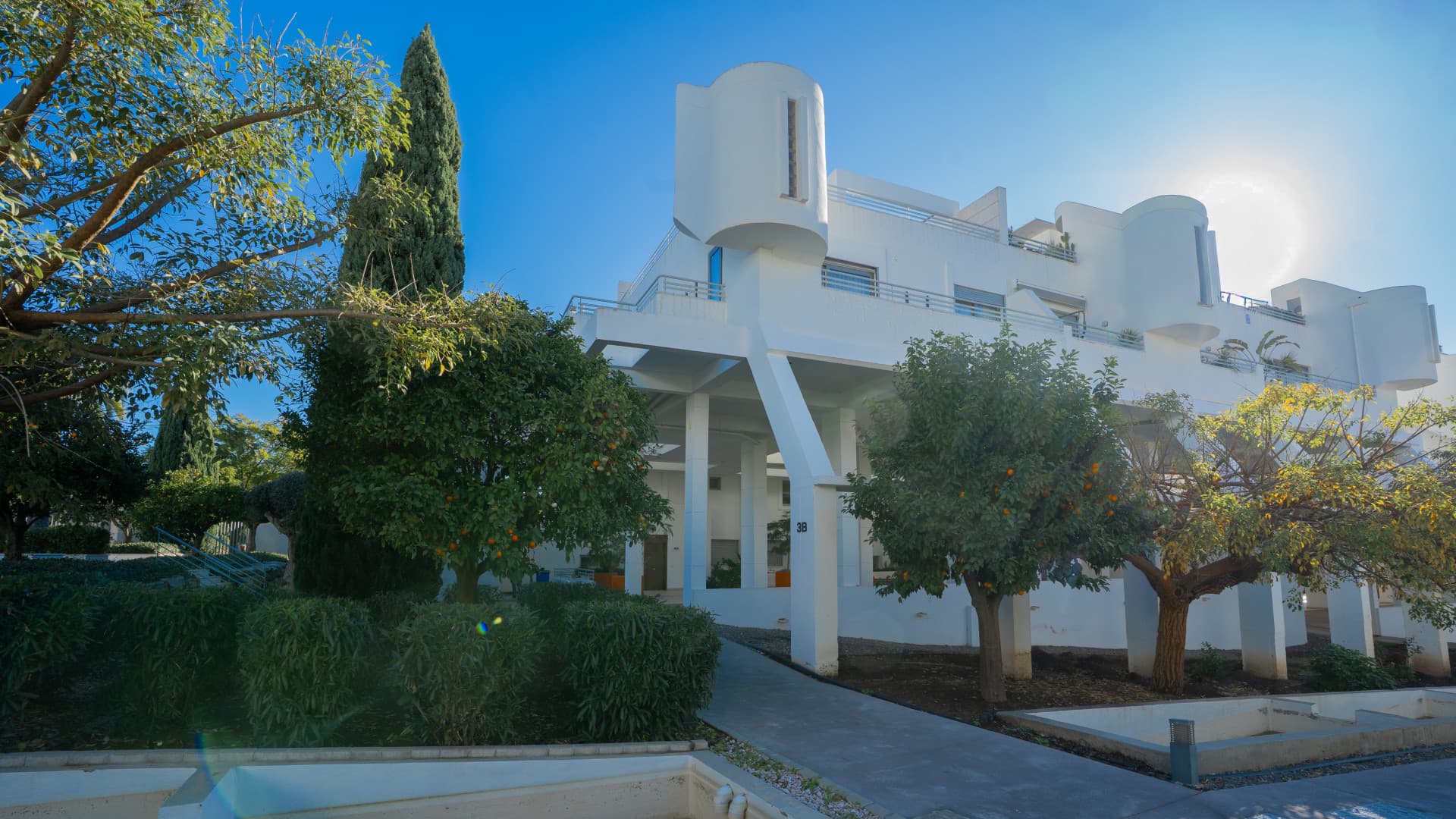 Exquisite Luxury Apartment with Expansive Terrace and Smart Home Features