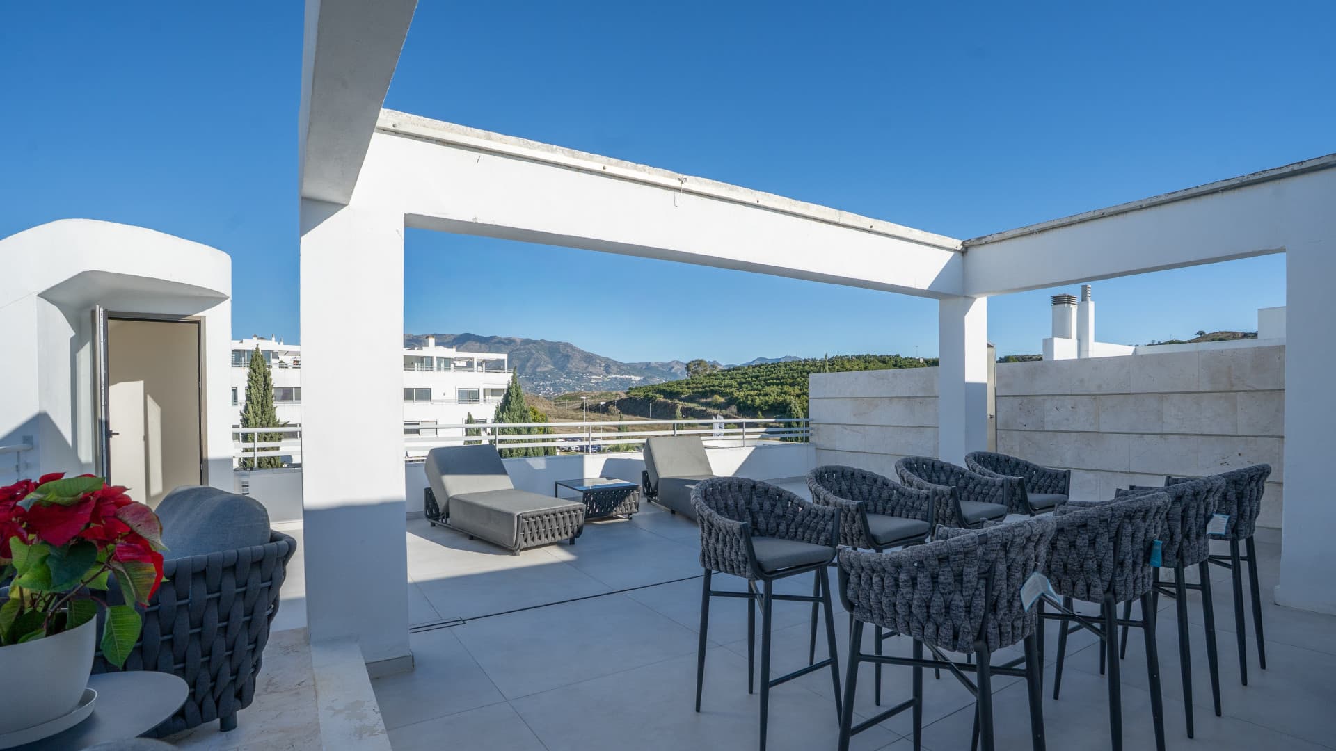 Exquisite Luxury Apartment with Expansive Terrace and Smart Home Features