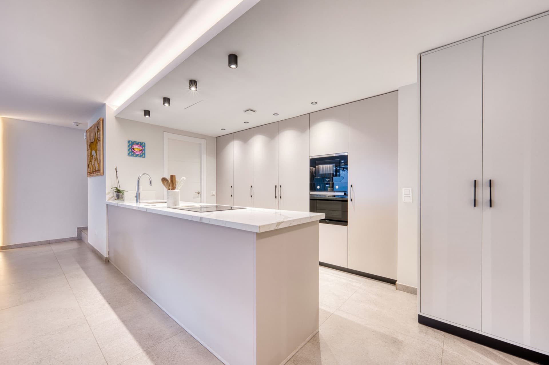 "FURNISHED" 4 BEDROOM PENTHOUSE WITH SOLARIUM IN THE CENTER OF SAN PEDRO DE ALCÁNTARA