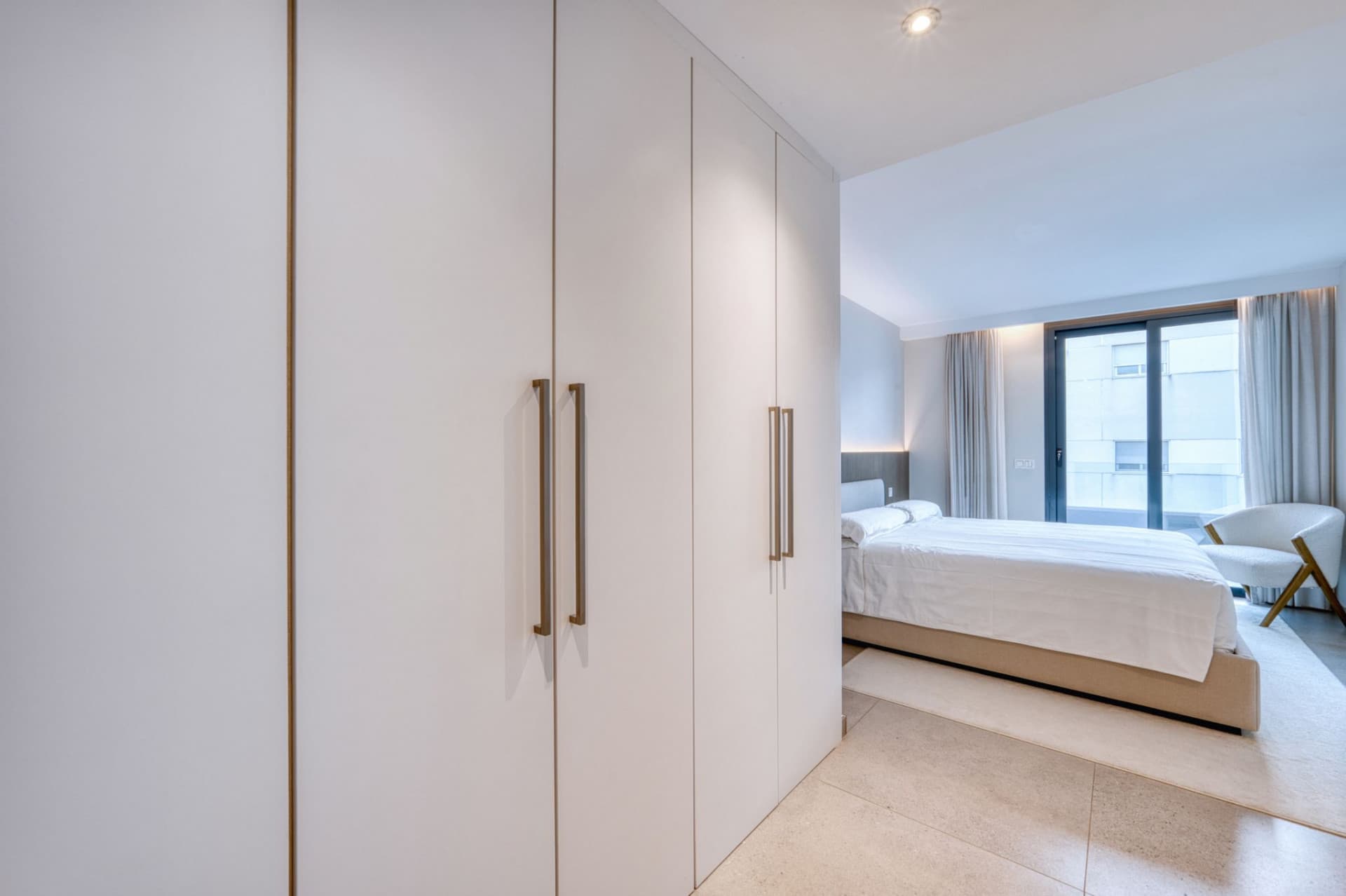 "FURNISHED" 4 BEDROOM PENTHOUSE WITH SOLARIUM IN THE CENTER OF SAN PEDRO DE ALCÁNTARA
