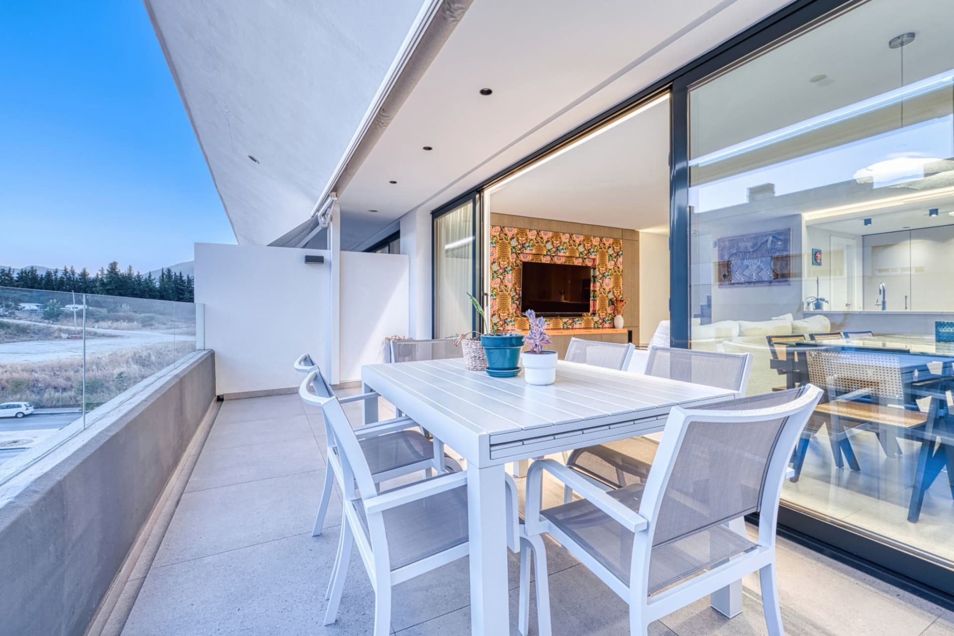 "FURNISHED" 4 BEDROOM PENTHOUSE WITH SOLARIUM IN THE CENTER OF SAN PEDRO DE ALCÁNTARA