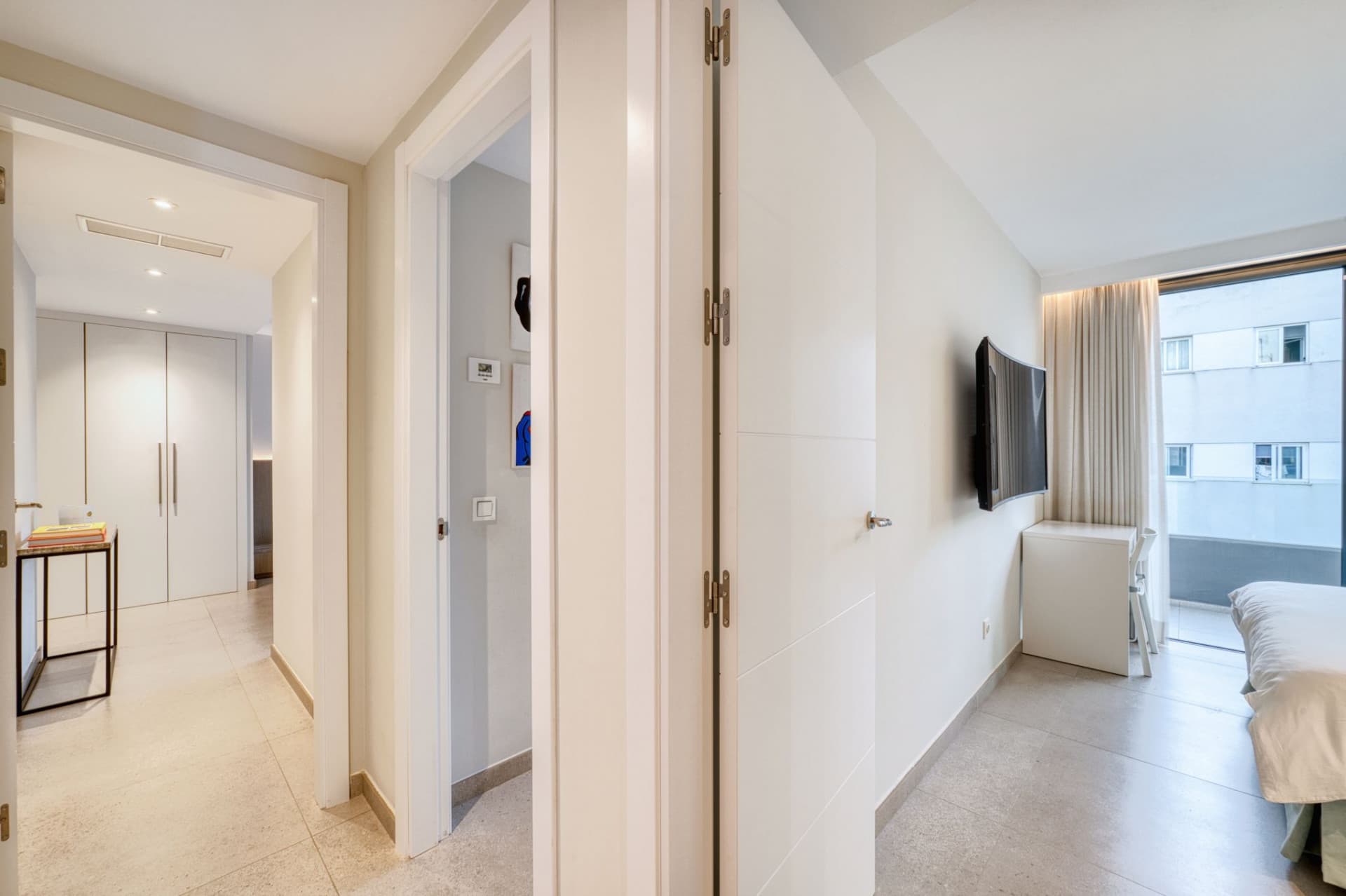"FURNISHED" 4 BEDROOM PENTHOUSE WITH SOLARIUM IN THE CENTER OF SAN PEDRO DE ALCÁNTARA