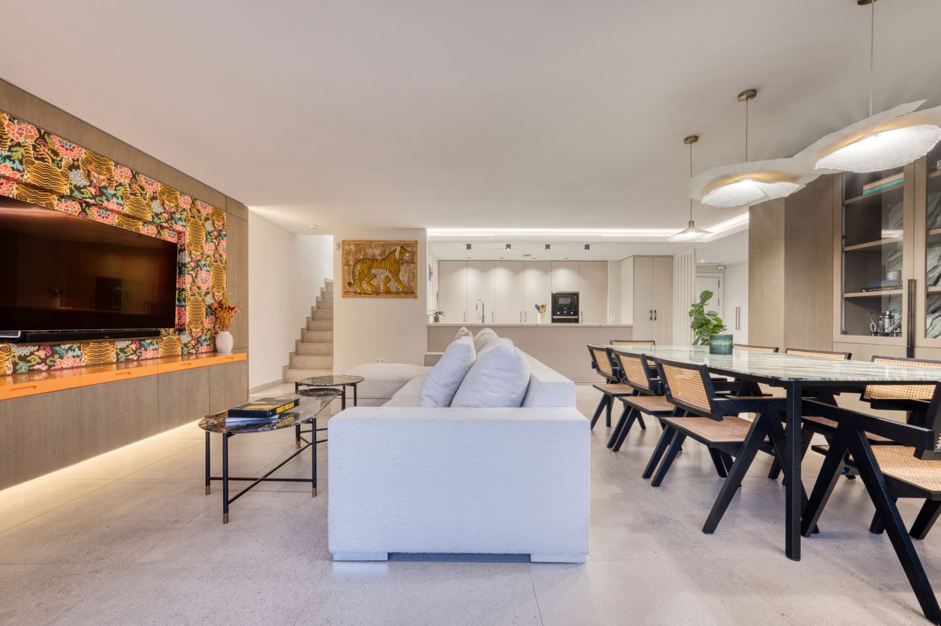 "FURNISHED" 4 BEDROOM PENTHOUSE WITH SOLARIUM IN THE CENTER OF SAN PEDRO DE ALCÁNTARA