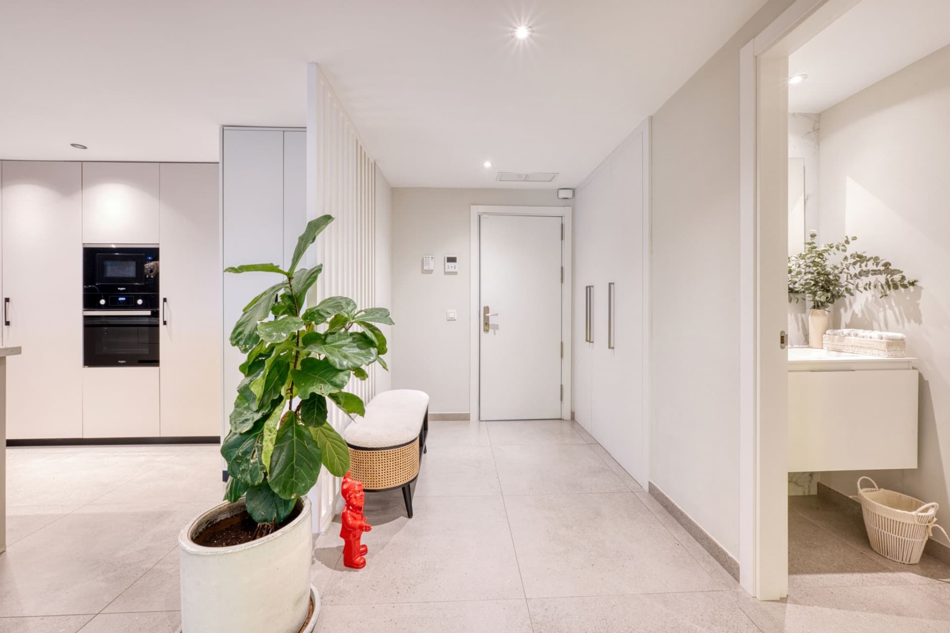"FURNISHED" 4 BEDROOM PENTHOUSE WITH SOLARIUM IN THE CENTER OF SAN PEDRO DE ALCÁNTARA