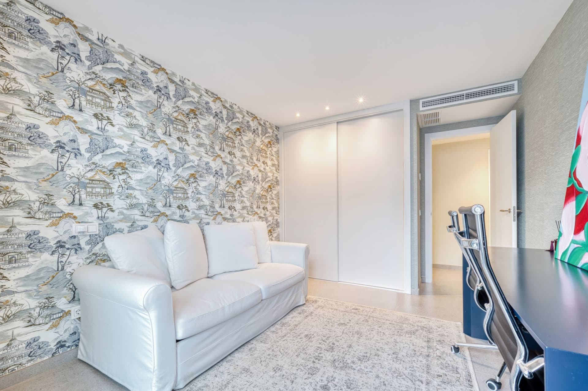 "FURNISHED" 4 BEDROOM PENTHOUSE WITH SOLARIUM IN THE CENTER OF SAN PEDRO DE ALCÁNTARA