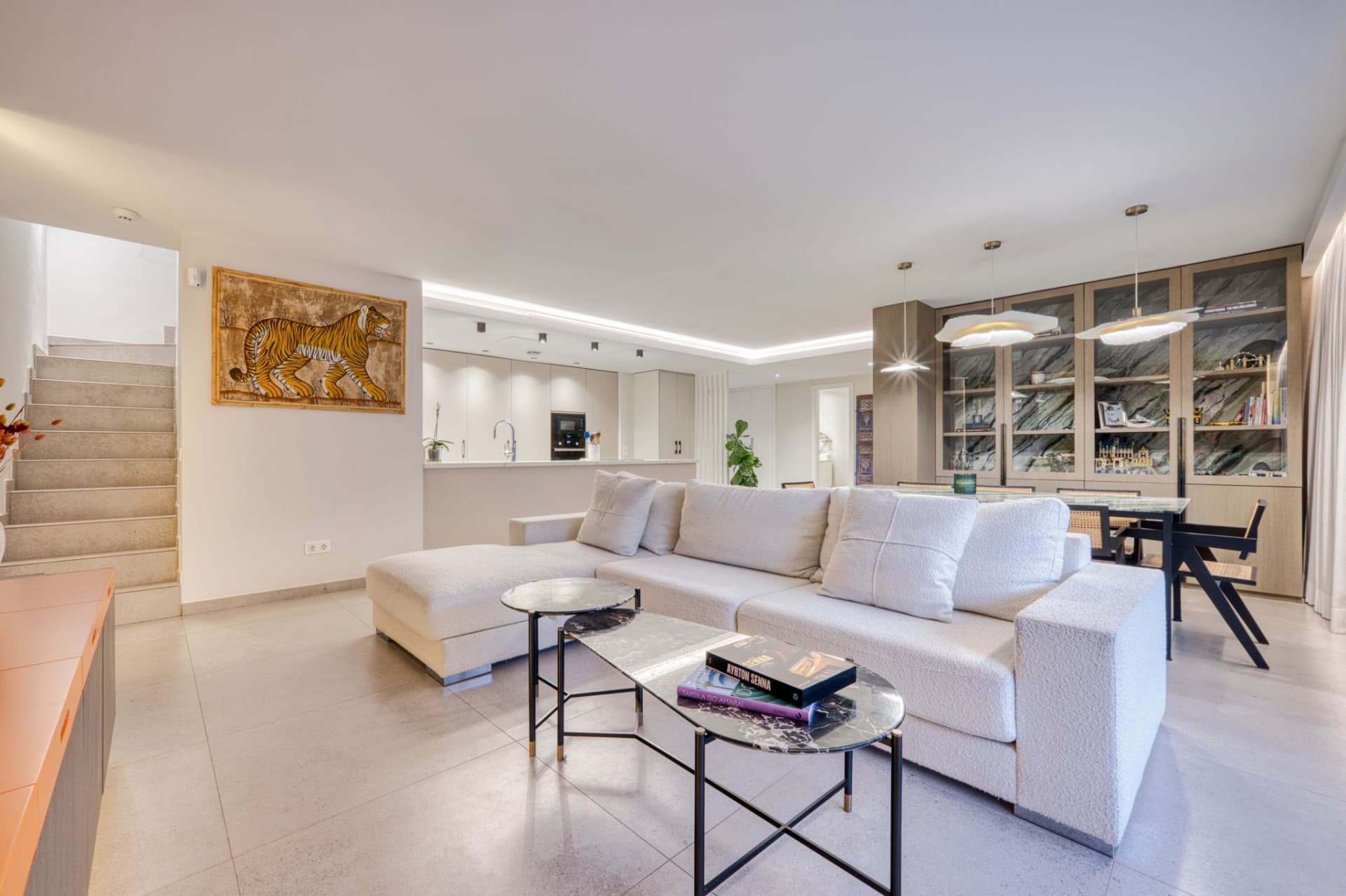 "FURNISHED" 4 BEDROOM PENTHOUSE WITH SOLARIUM IN THE CENTER OF SAN PEDRO DE ALCÁNTARA