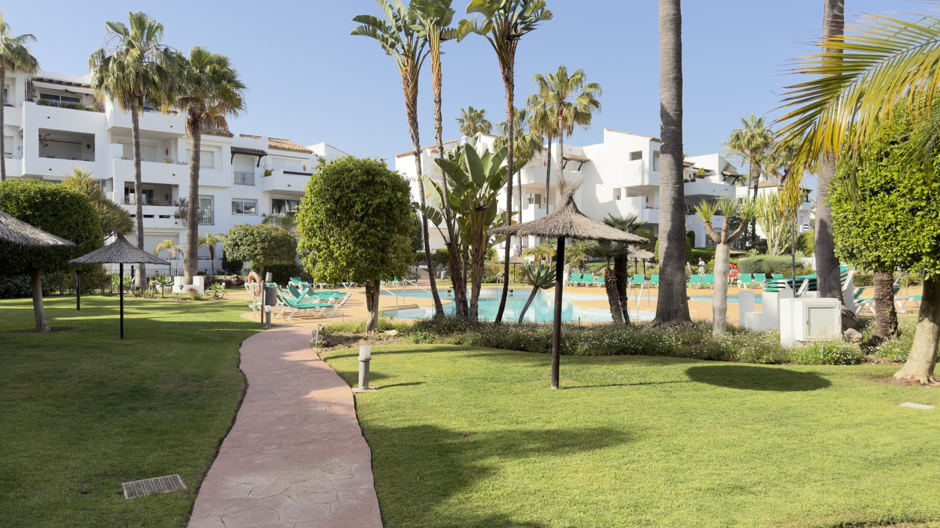 OPORTUNIDAD JUNTO A LA PLAYA. EXCLUSIVA ZONA DE COSTALITA