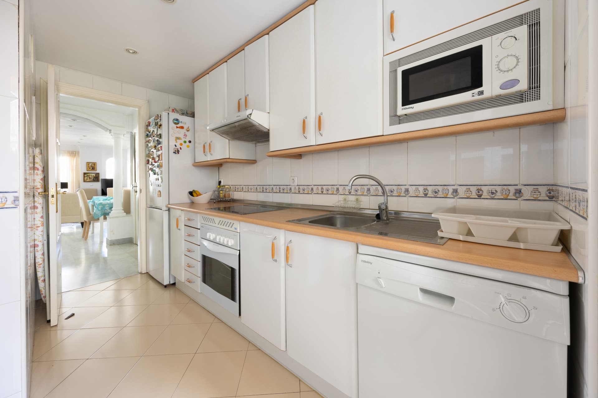 APARTMENT IN SEÑORÍO DE ALOHA, NUEVA ANDALCÍA