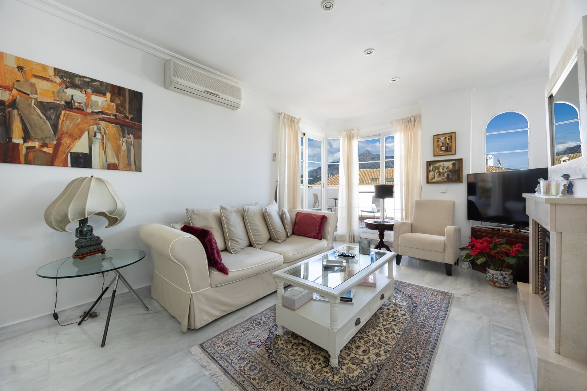 APARTMENT IN SEÑORÍO DE ALOHA, NUEVA ANDALCÍA