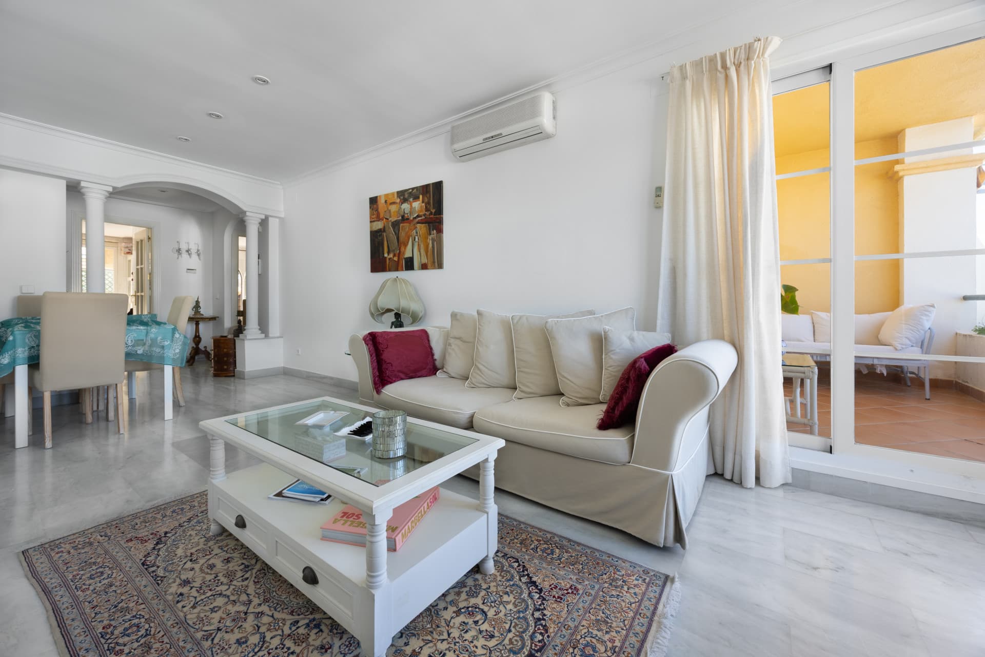 APARTMENT IN SEÑORÍO DE ALOHA, NUEVA ANDALCÍA