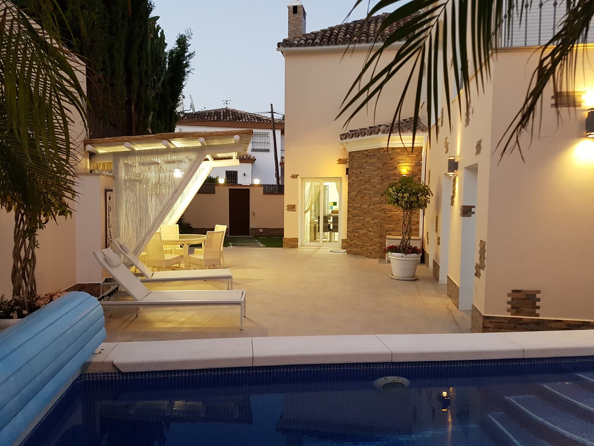 Villa contemporánea de lujo a pocos pasos de la playa en San Pedro de Alcántara