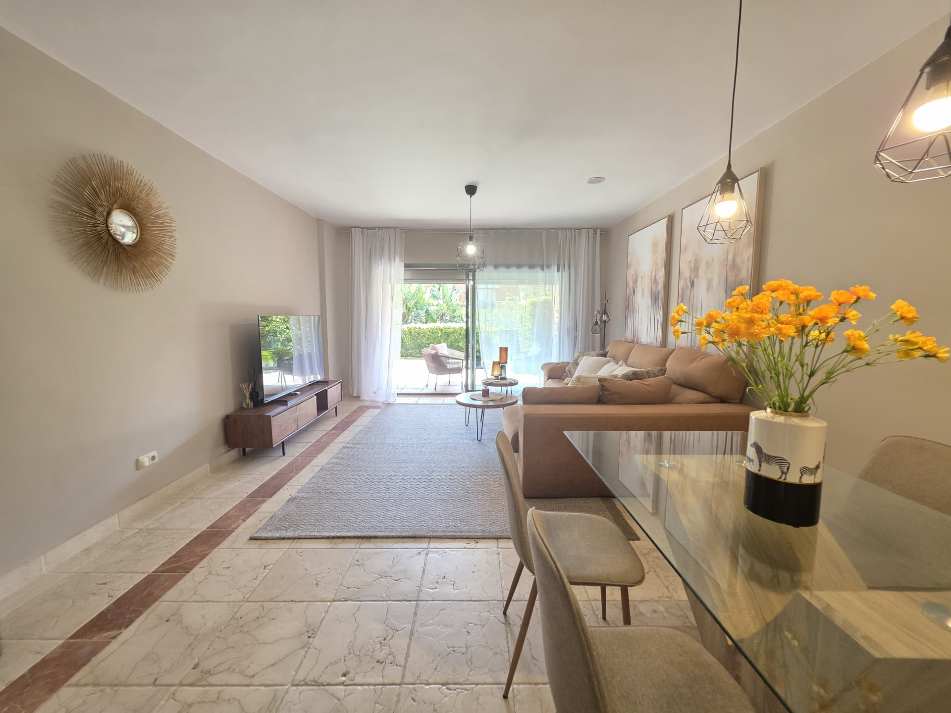 Exquisite Ground Floor Apartment in Benatalaya