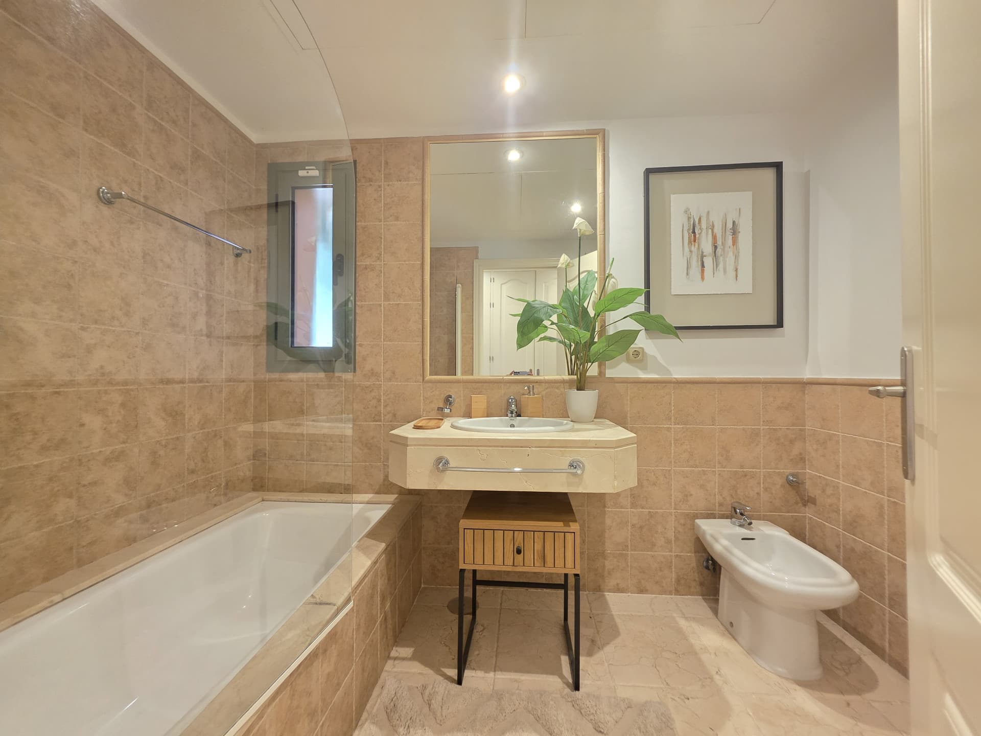 Exquisite Ground Floor Apartment in Benatalaya