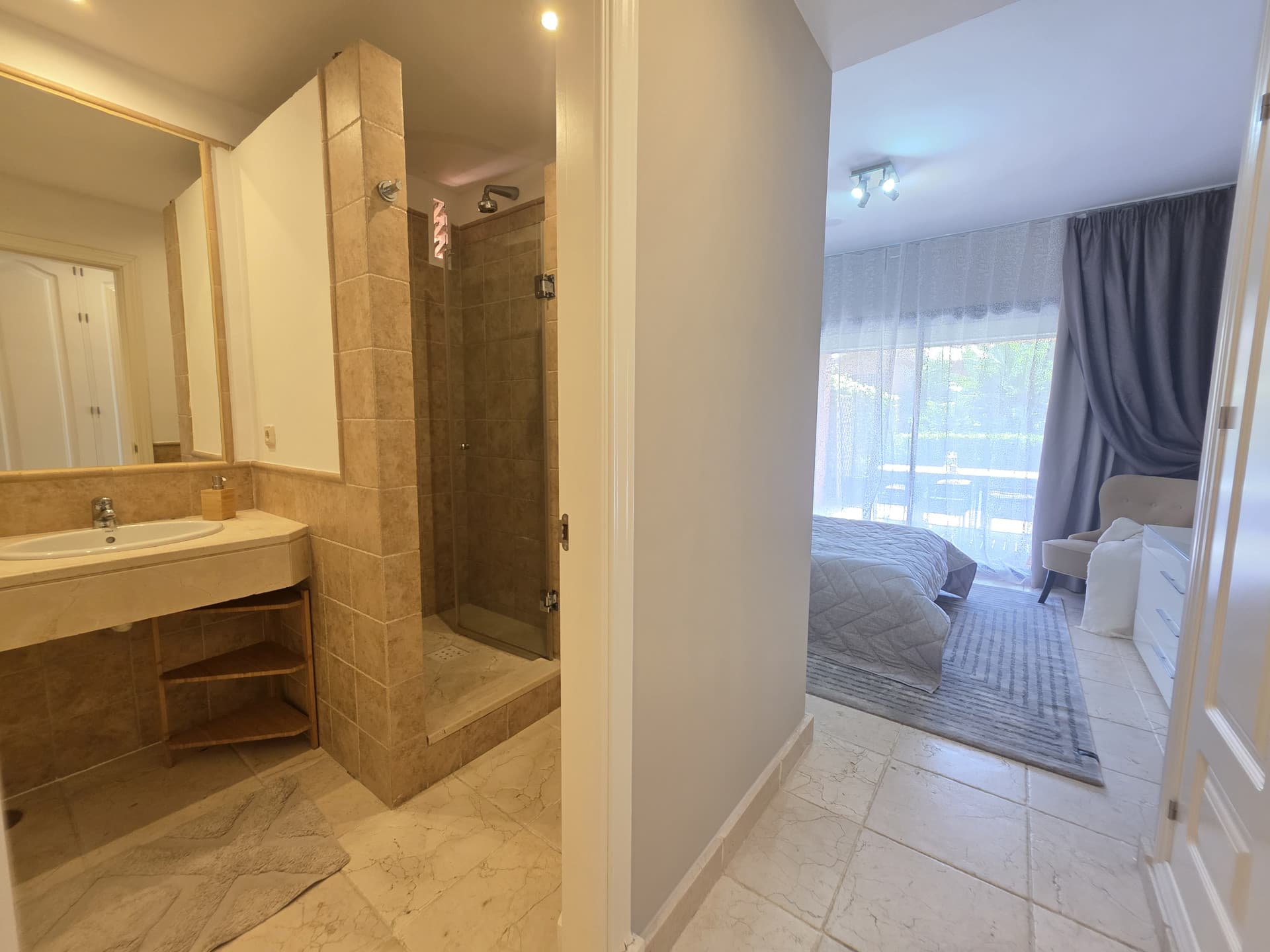 Exquisite Ground Floor Apartment in Benatalaya