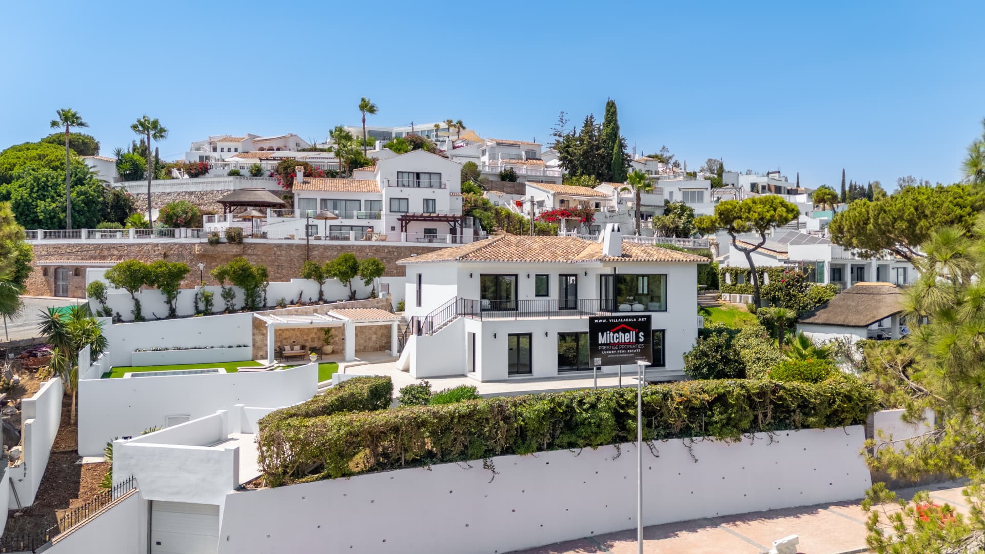 Fully Renovated Luxury Villa ideally located within a short walk to La Cala centre , Beach & Golf