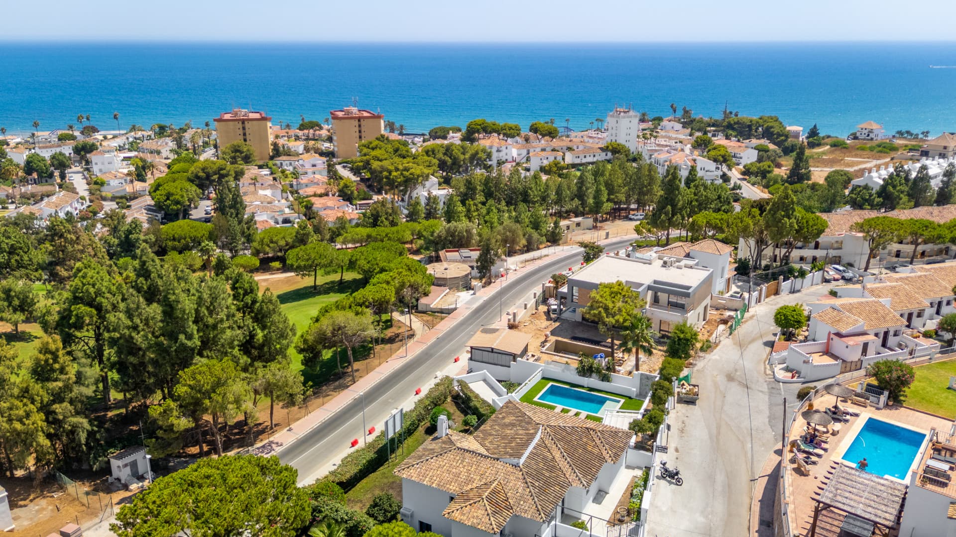 Fully Renovated Luxury Villa ideally located within a short walk to La Cala centre , Beach & Golf