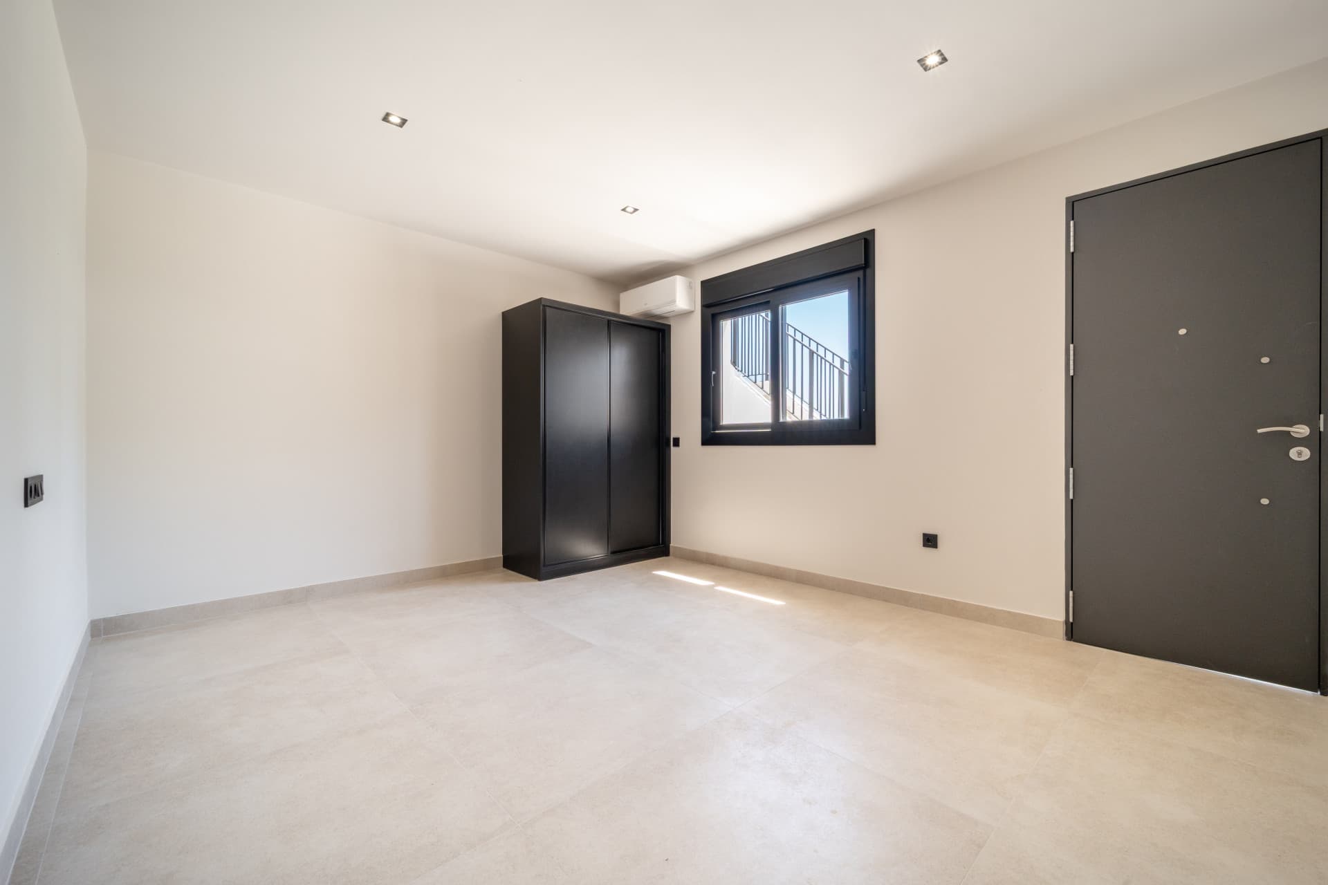 Fully Renovated Luxury Villa ideally located within a short walk to La Cala centre , Beach & Golf