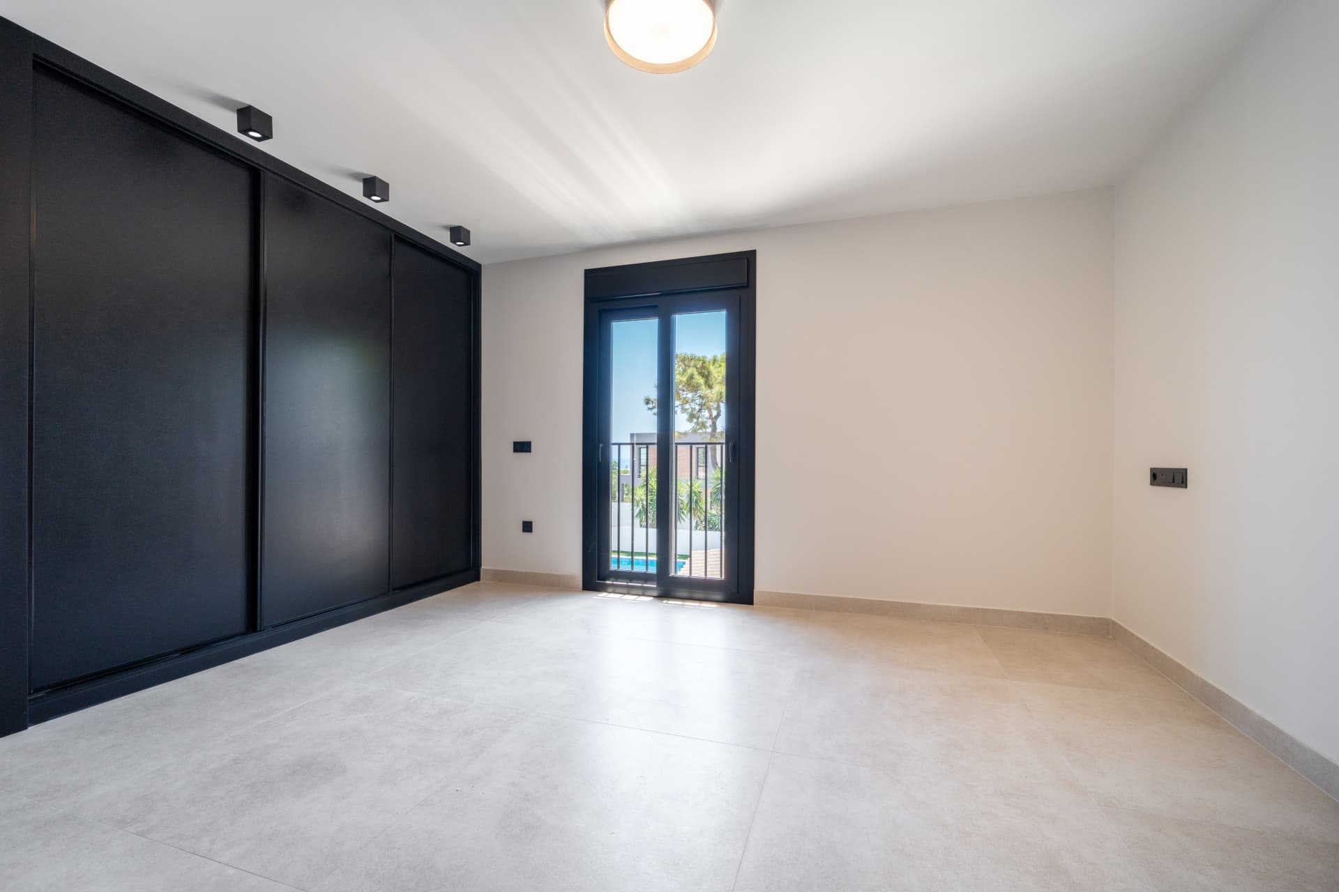 Fully Renovated Luxury Villa ideally located within a short walk to La Cala centre , Beach & Golf