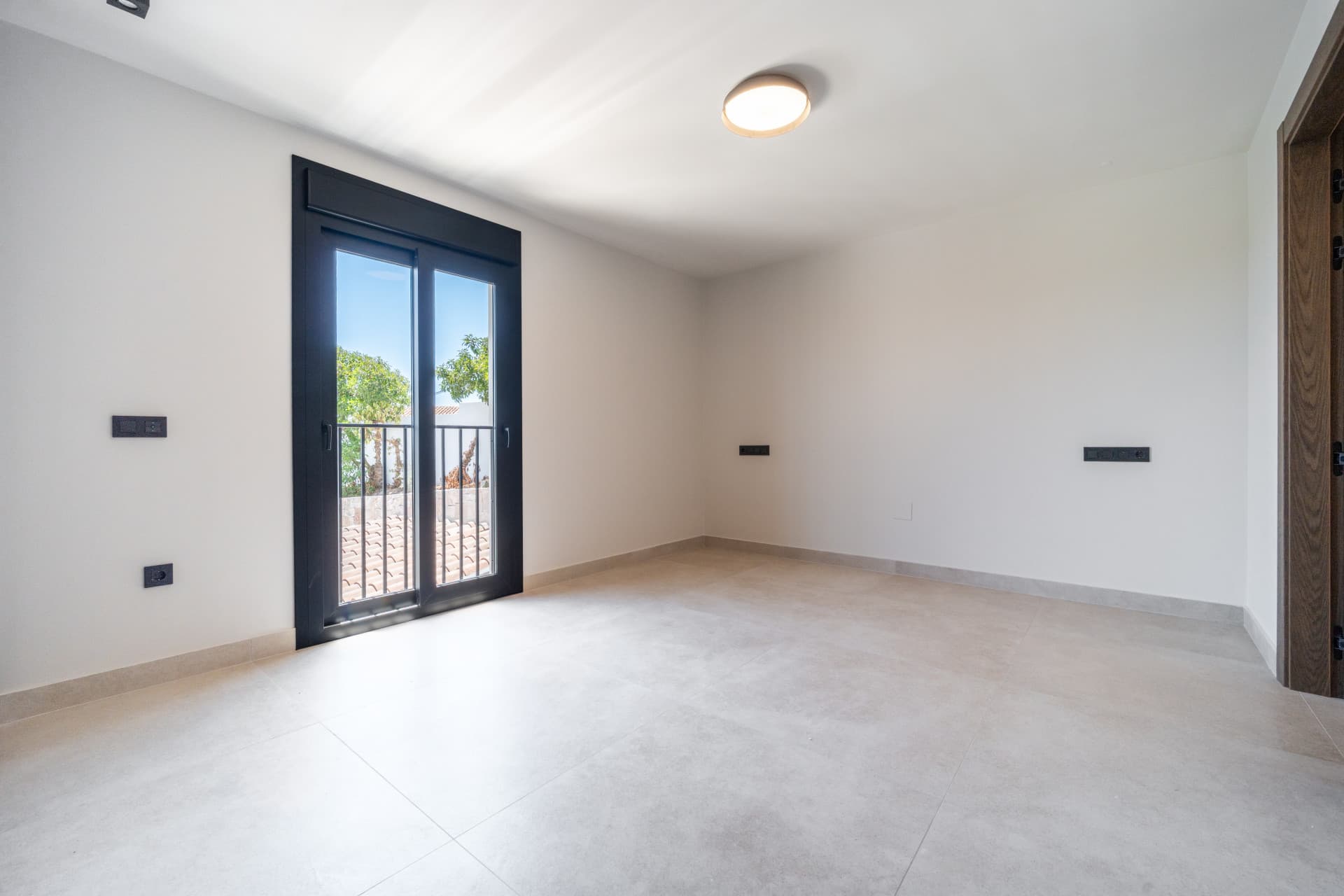 Fully Renovated Luxury Villa ideally located within a short walk to La Cala centre , Beach & Golf