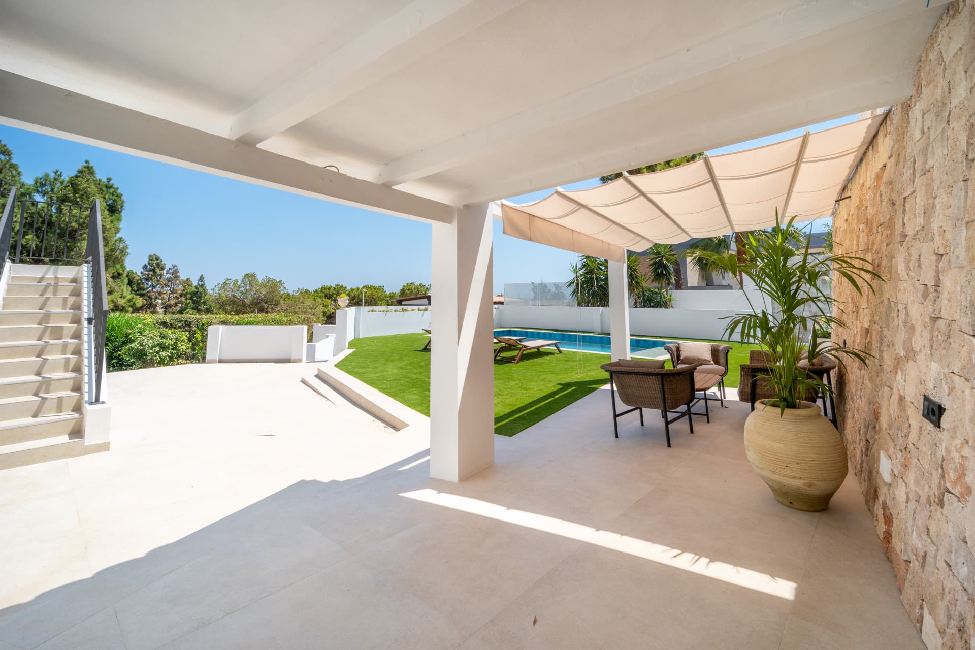 Fully Renovated Luxury Villa ideally located within a short walk to La Cala centre , Beach & Golf