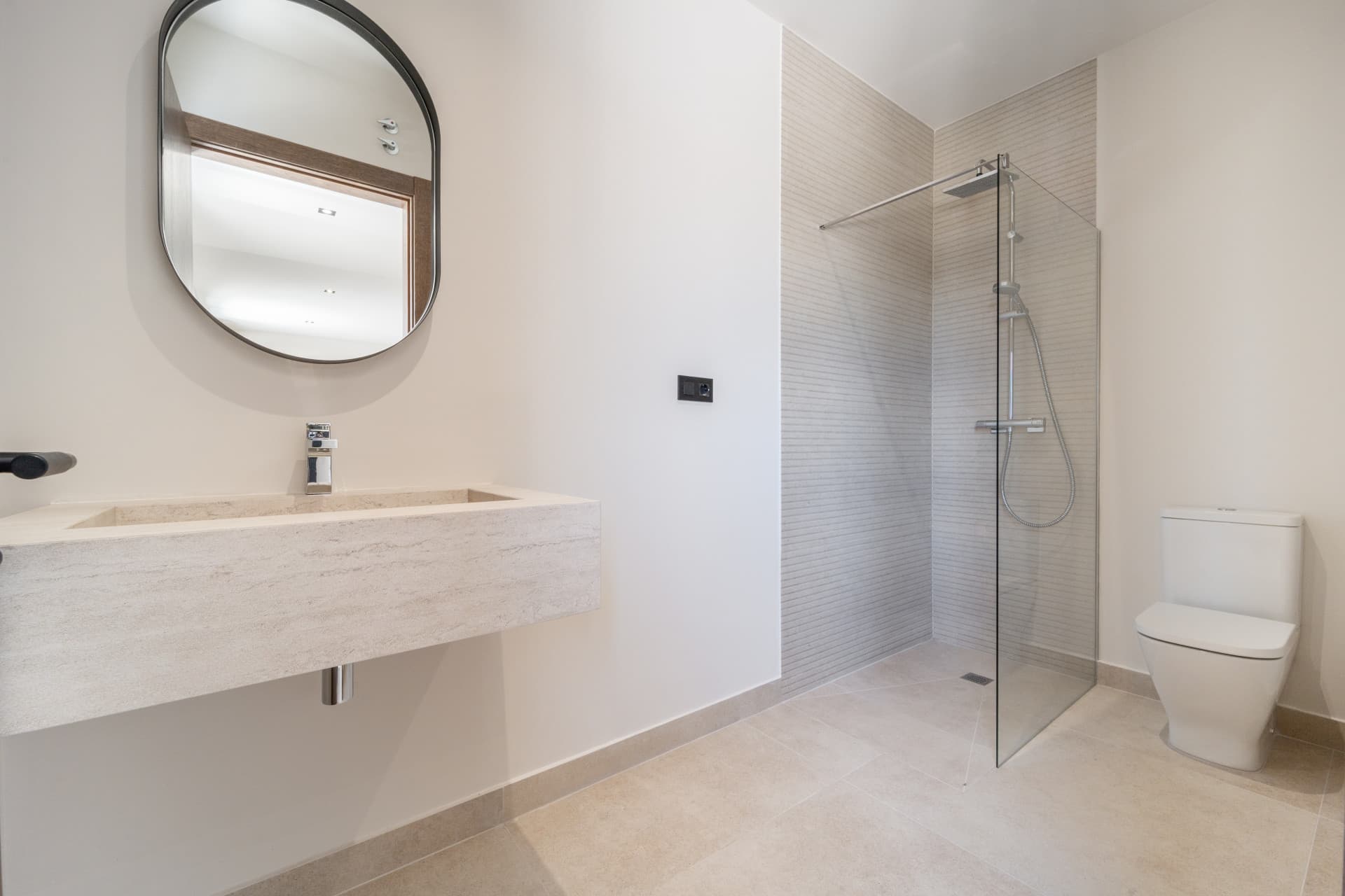 Fully Renovated Luxury Villa ideally located within a short walk to La Cala centre , Beach & Golf