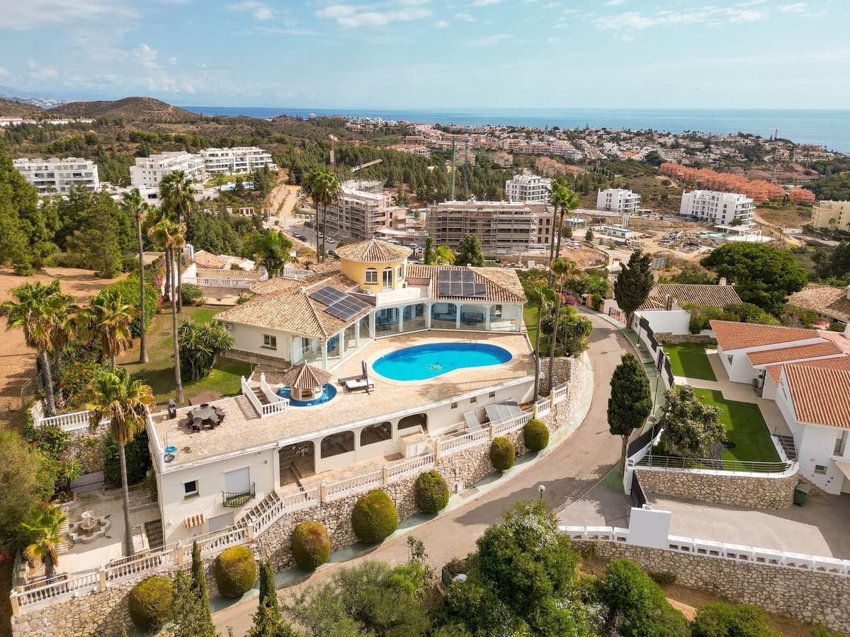 Beautiful South-Facing Five-Bedroom Villa in El Chaparral, Mijas Costa