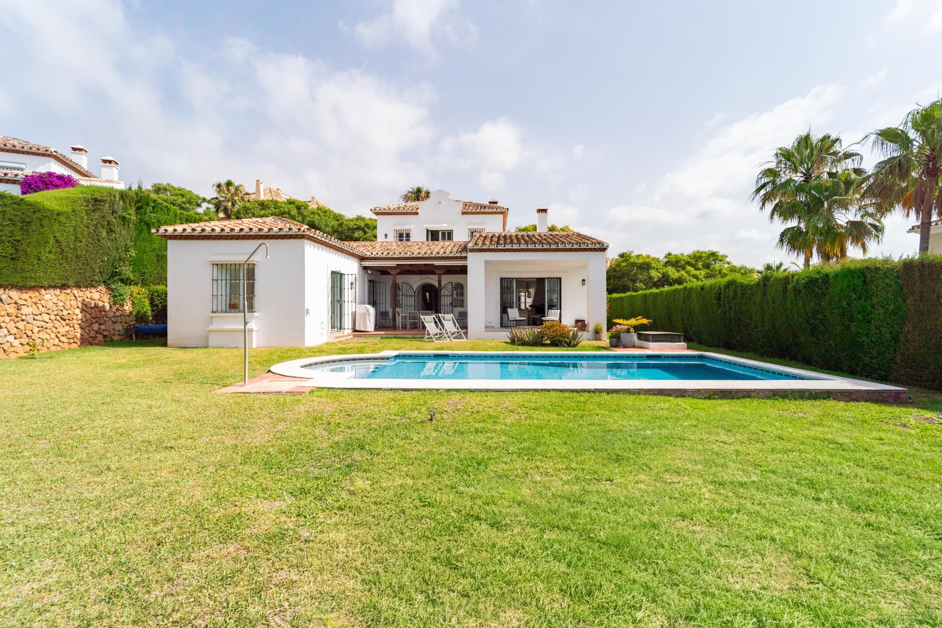 This elegant Andalusian villa combines timeless Mediterranean architecture with modern-day comfort, offering exceptional