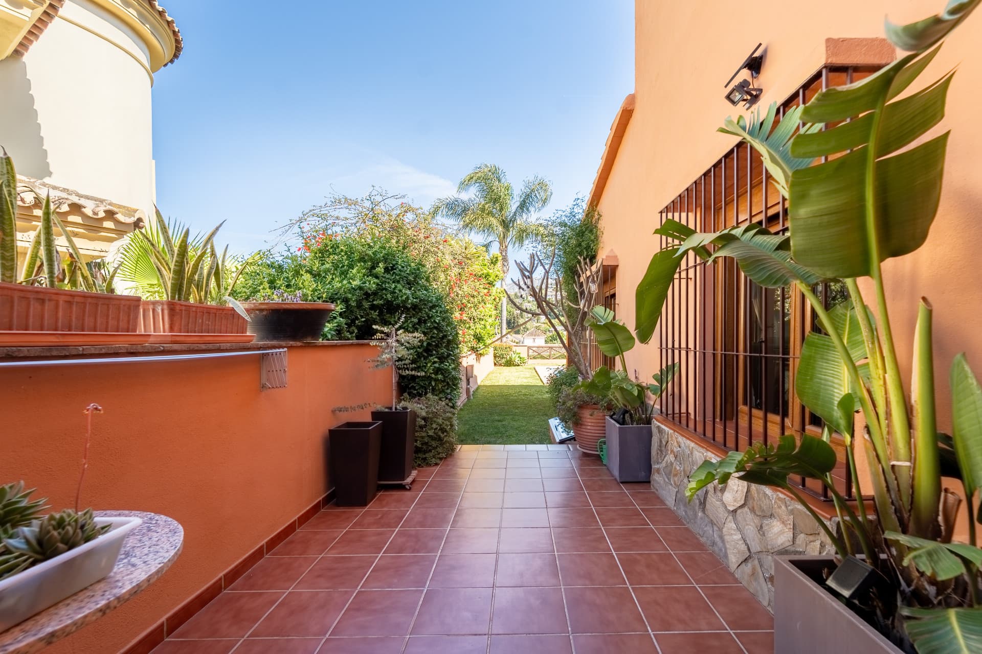 ✨ Mediterranean Villa with Private Pool in La Sierrezuela – Mijas Costa Discover this stunning villa where traditional A