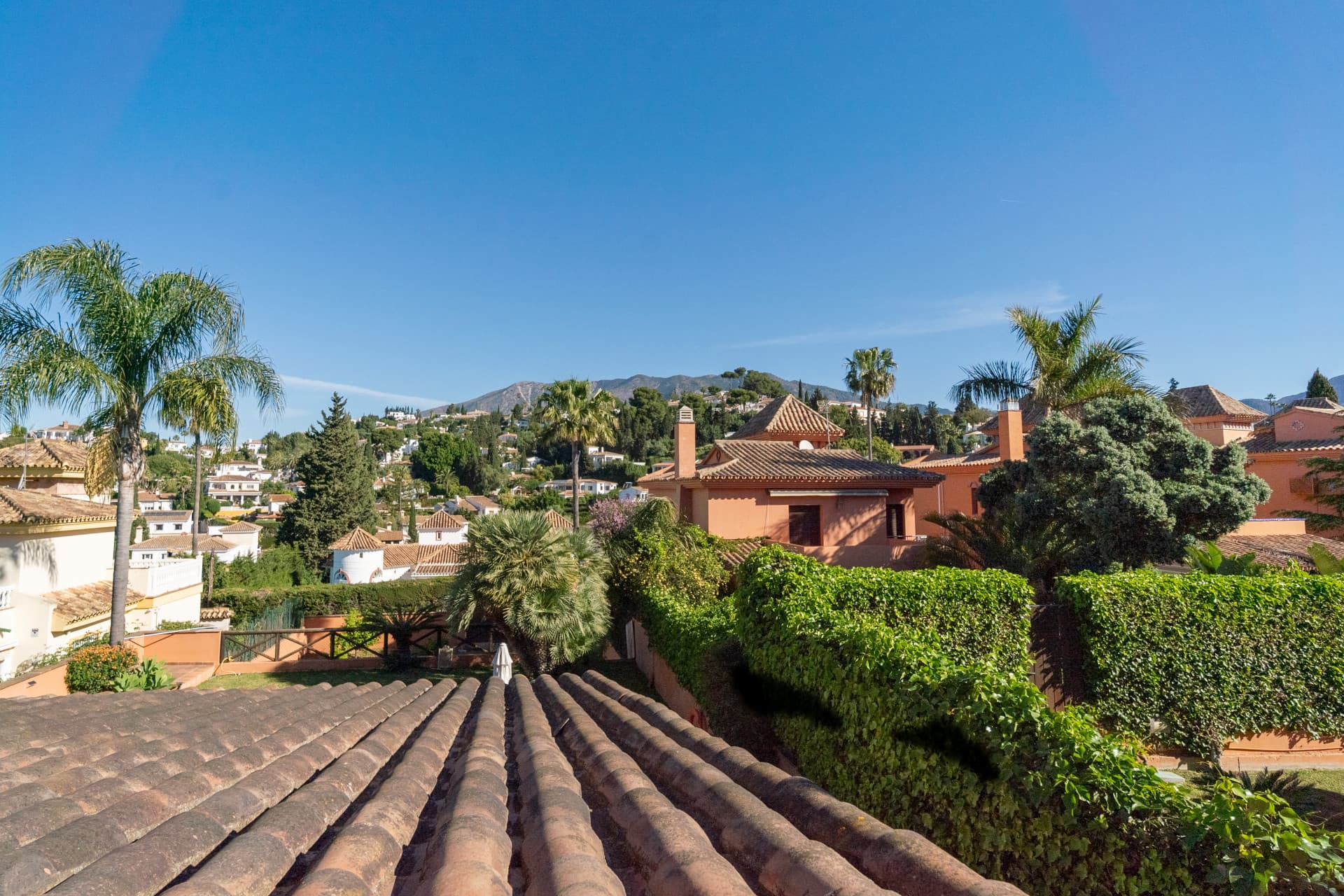 ✨ Mediterranean Villa with Private Pool in La Sierrezuela – Mijas Costa Discover this stunning villa where traditional A