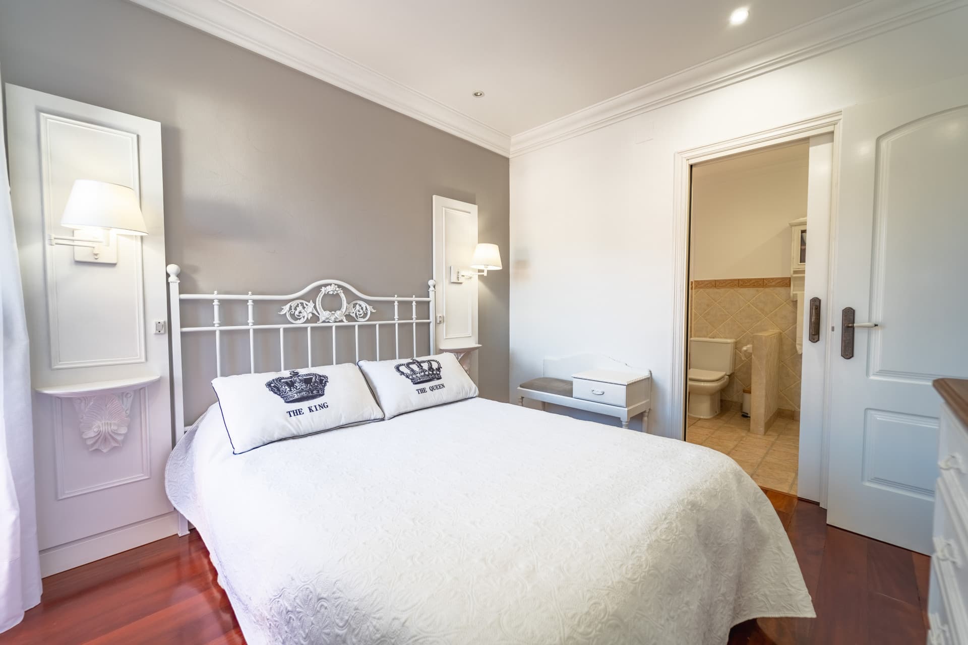 ✨ Mediterranean Villa with Private Pool in La Sierrezuela – Mijas Costa Discover this stunning villa where traditional A