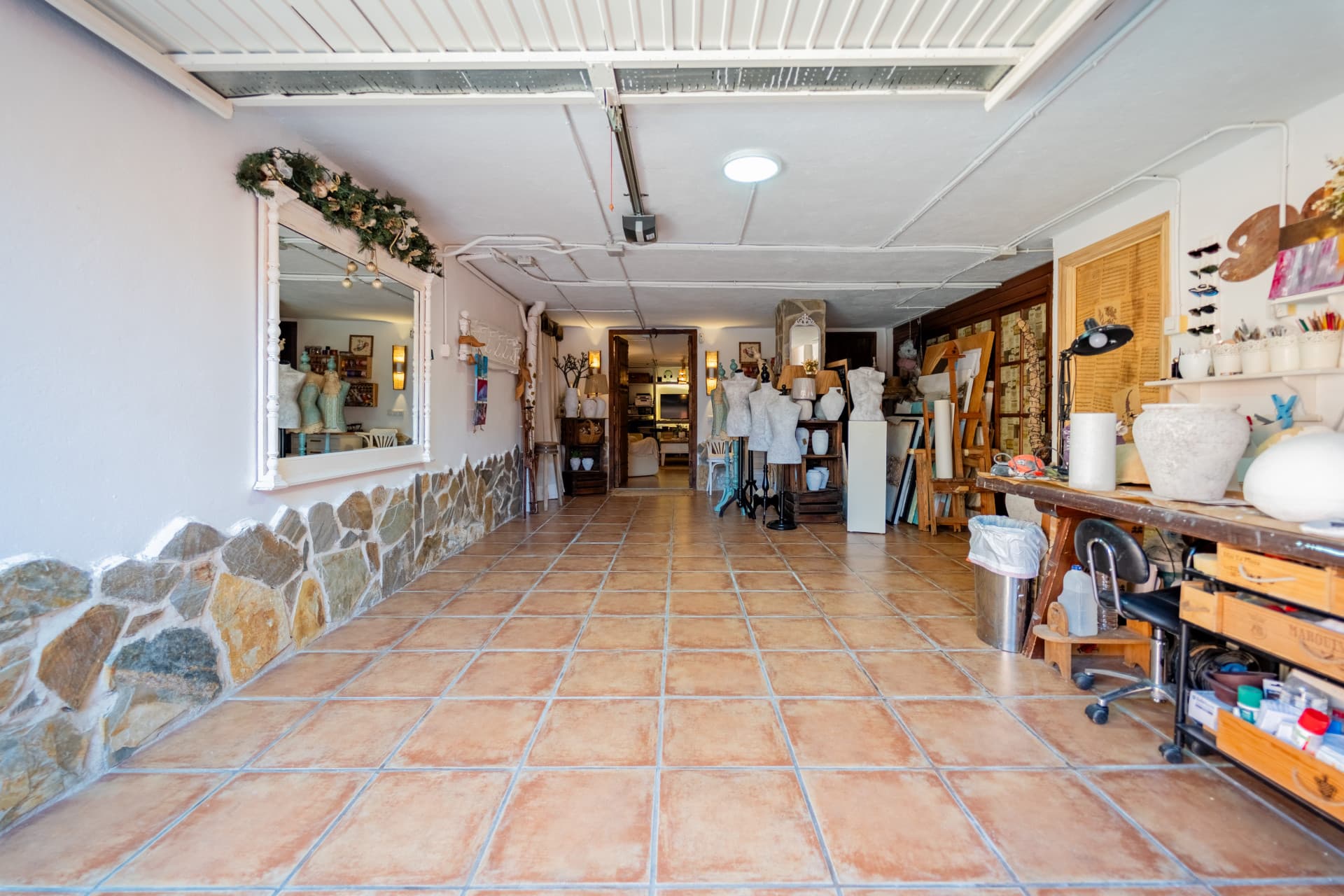 ✨ Mediterranean Villa with Private Pool in La Sierrezuela – Mijas Costa Discover this stunning villa where traditional A