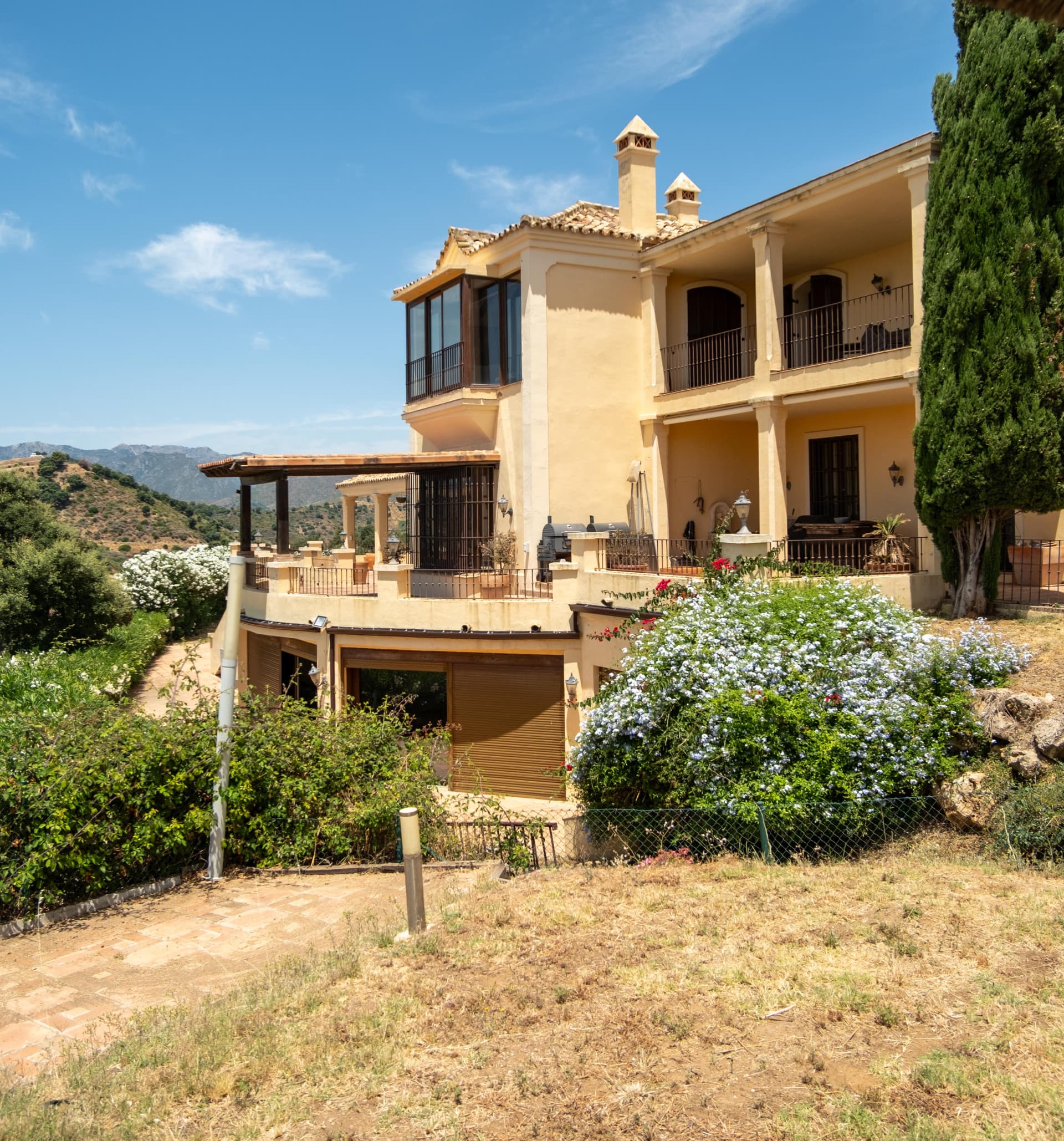 A Rare Estate in La Mairena with Panoramic Sea Views and Exceptional Potential Set within approximately 32,000 m² of pri