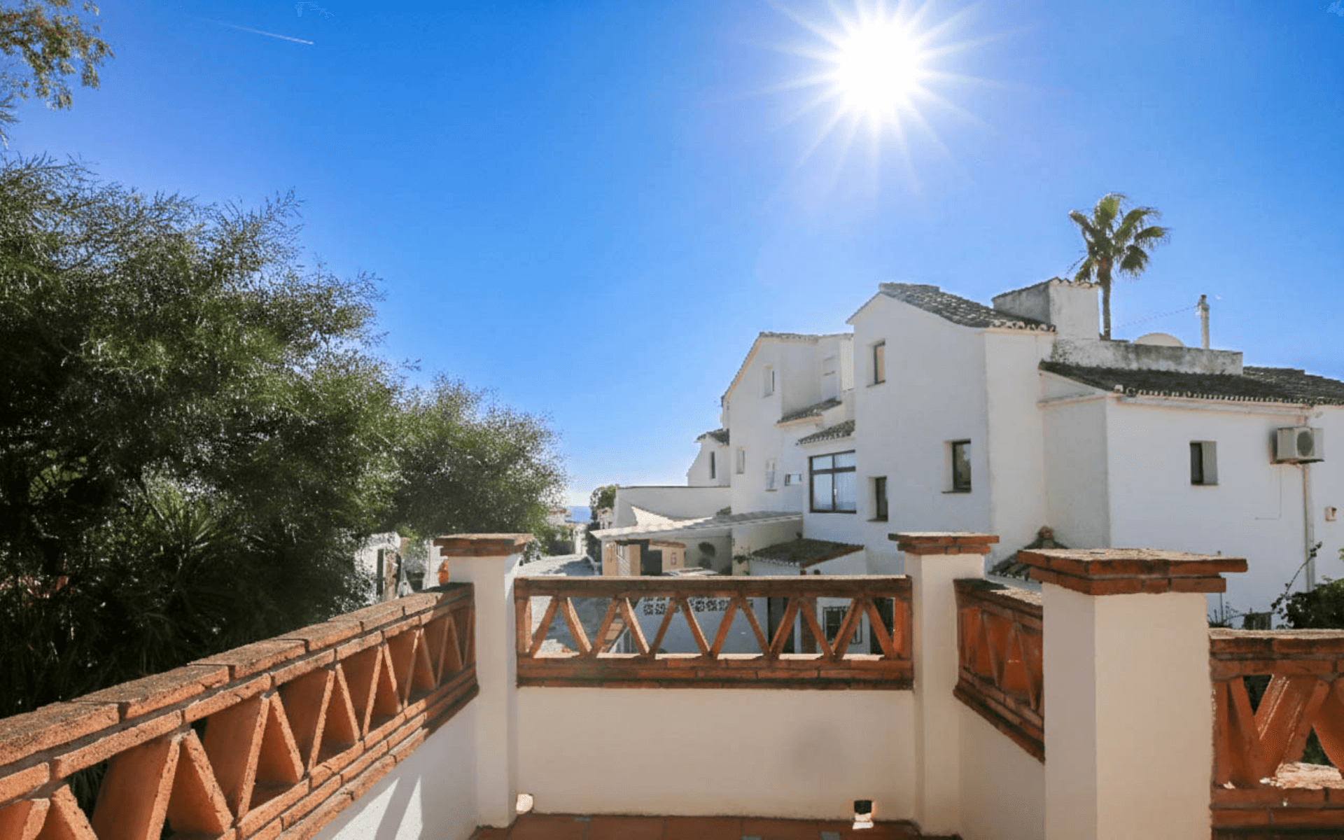 Charmig fyra sovrum Semi-Detached House nära stranden i Calypso, Mijas Costa