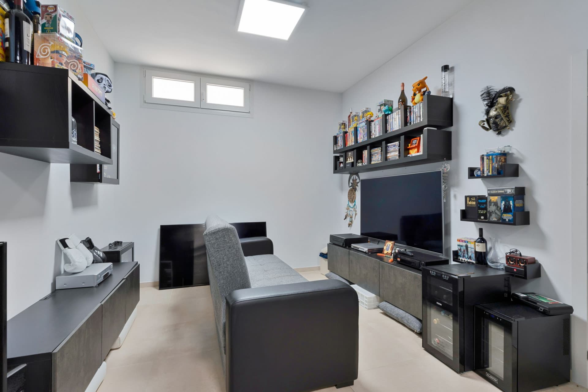 Fantastisk fyra sovrum radhus ligger i den gated community av El Romeral de Calahonda, Mijas Costa