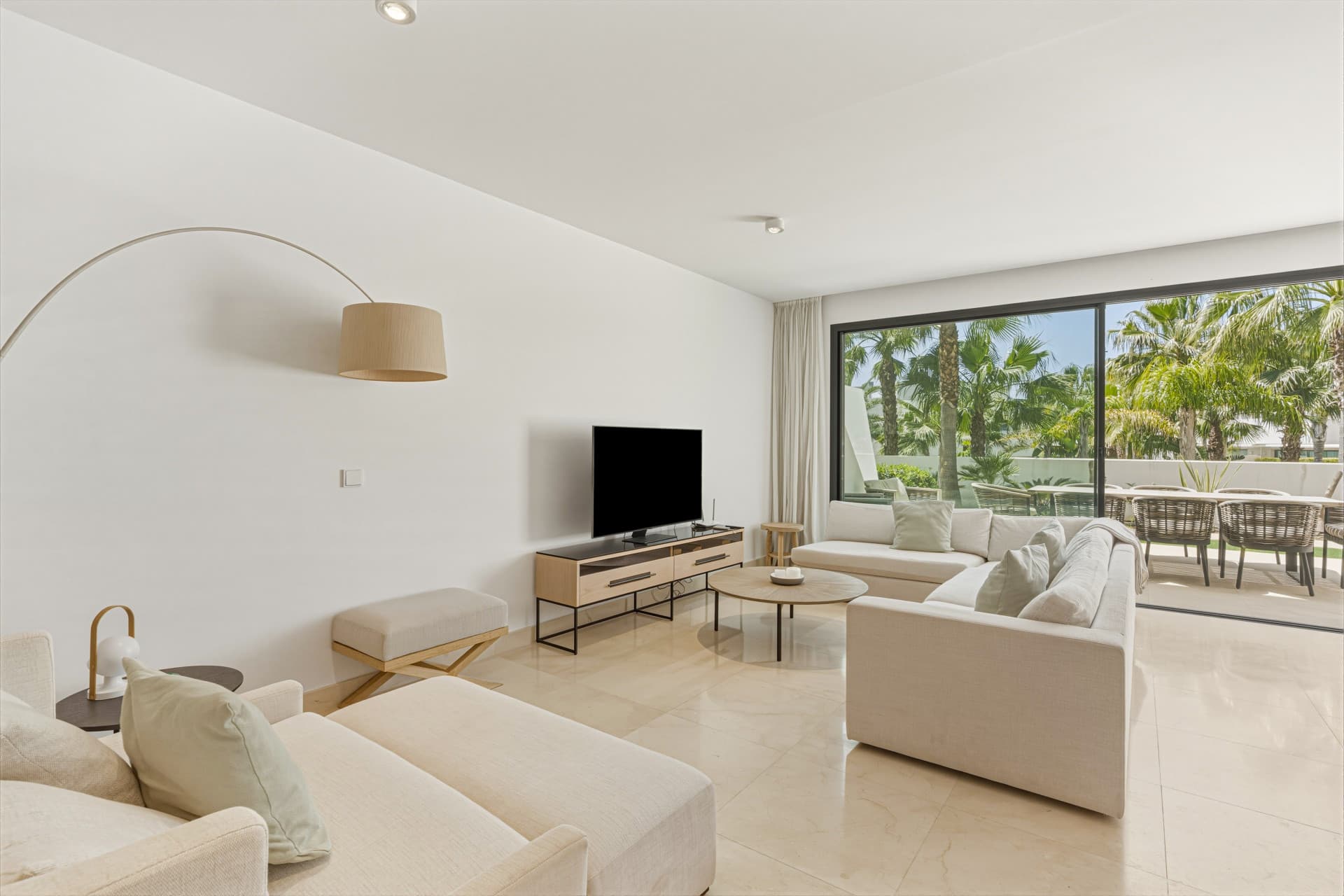 Immaculate four-bedroom townhouse located in an exclusive community in La Cala de Mijas