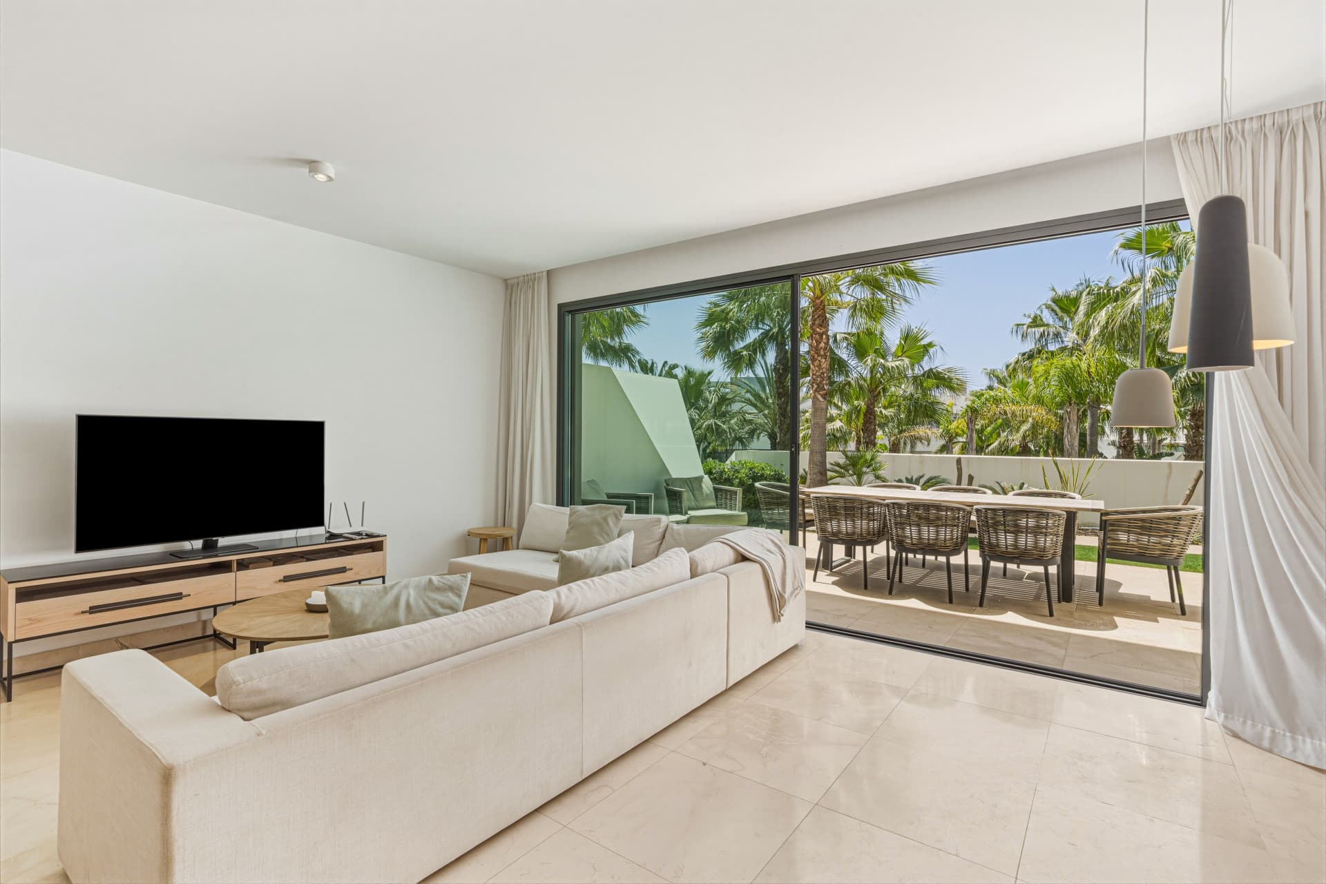 Immaculate four-bedroom townhouse located in an exclusive community in La Cala de Mijas