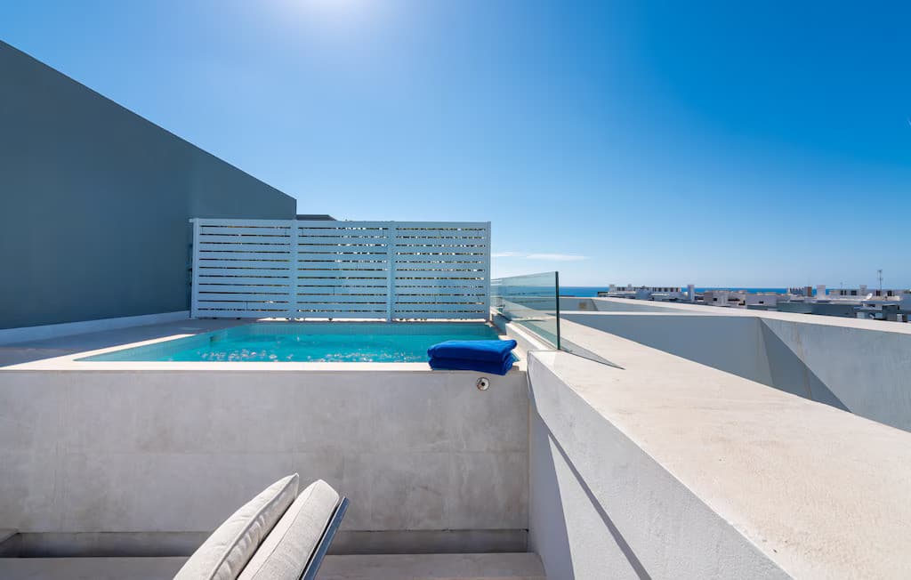 Immaculate four-bedroom townhouse located in an exclusive community in La Cala de Mijas
