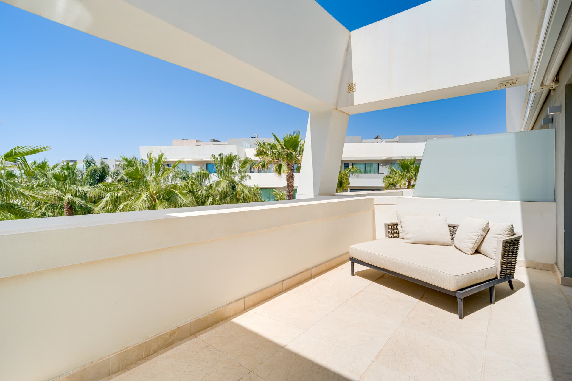 Immaculate four-bedroom townhouse located in an exclusive community in La Cala de Mijas