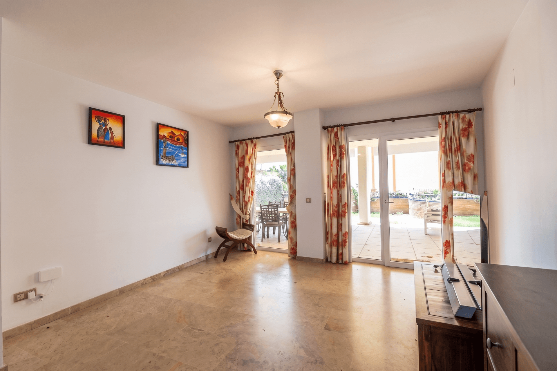 Reform opportunity - Large two bedroom, ground floor garden apartment located in Riviera del Sol, Mijas