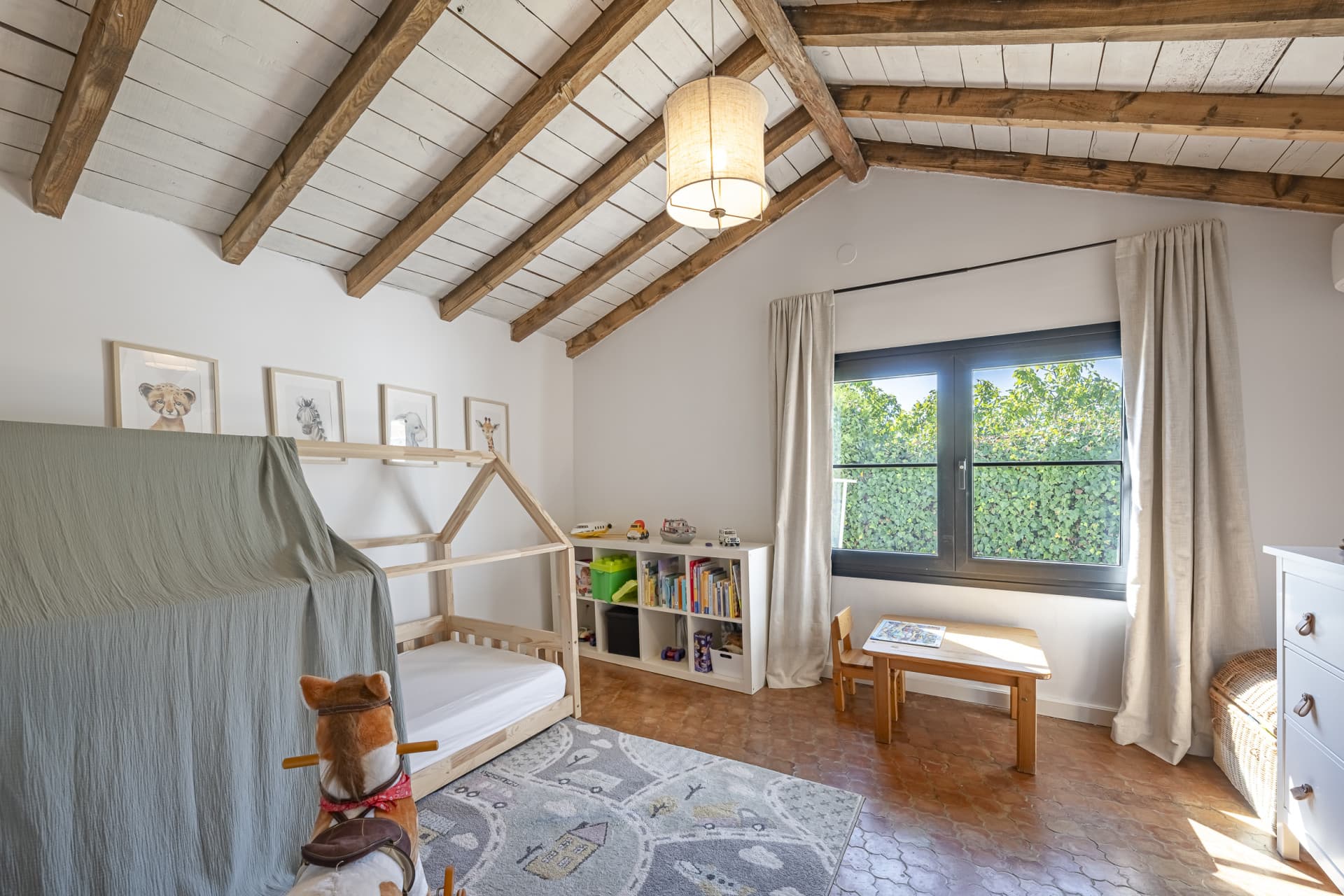 Beautiful south facing, three bedroom country villa, located in Guadalmina Alta, Marbella