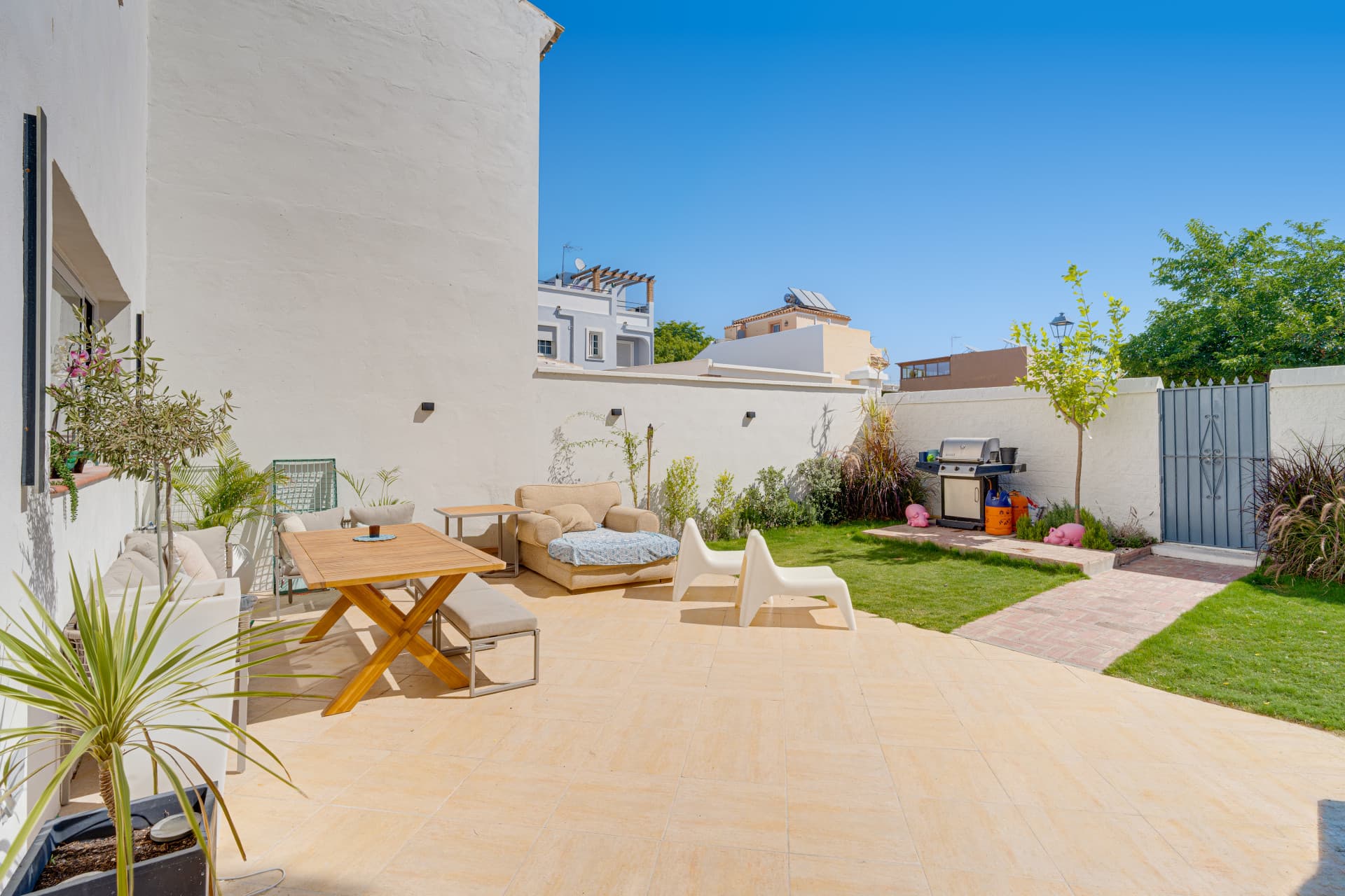 Unique five bedroom townhouse with rooftop terrace & excellent rental potential in Cancelada, Estepona