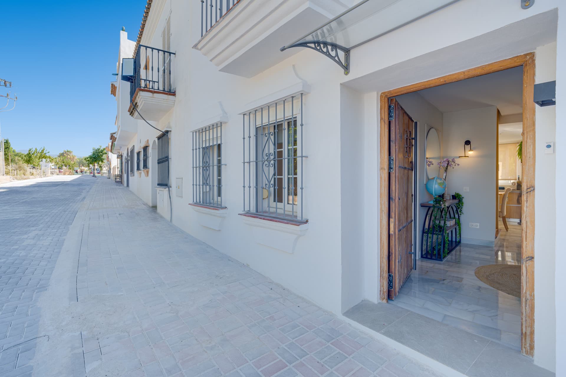Unique five bedroom townhouse with rooftop terrace & excellent rental potential in Cancelada, Estepona