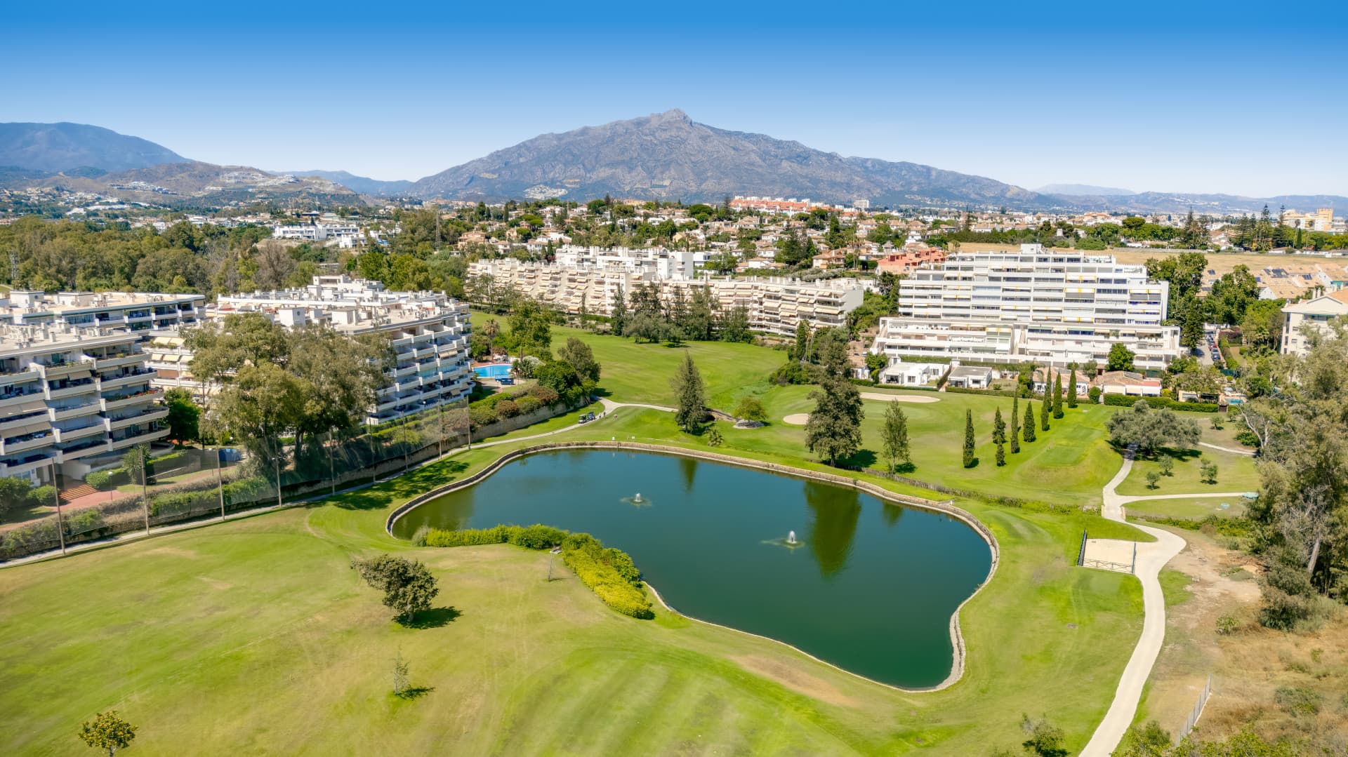 Beautiful two bedroom apartment located in Campos de Guadalmina, Guadalmina Alta