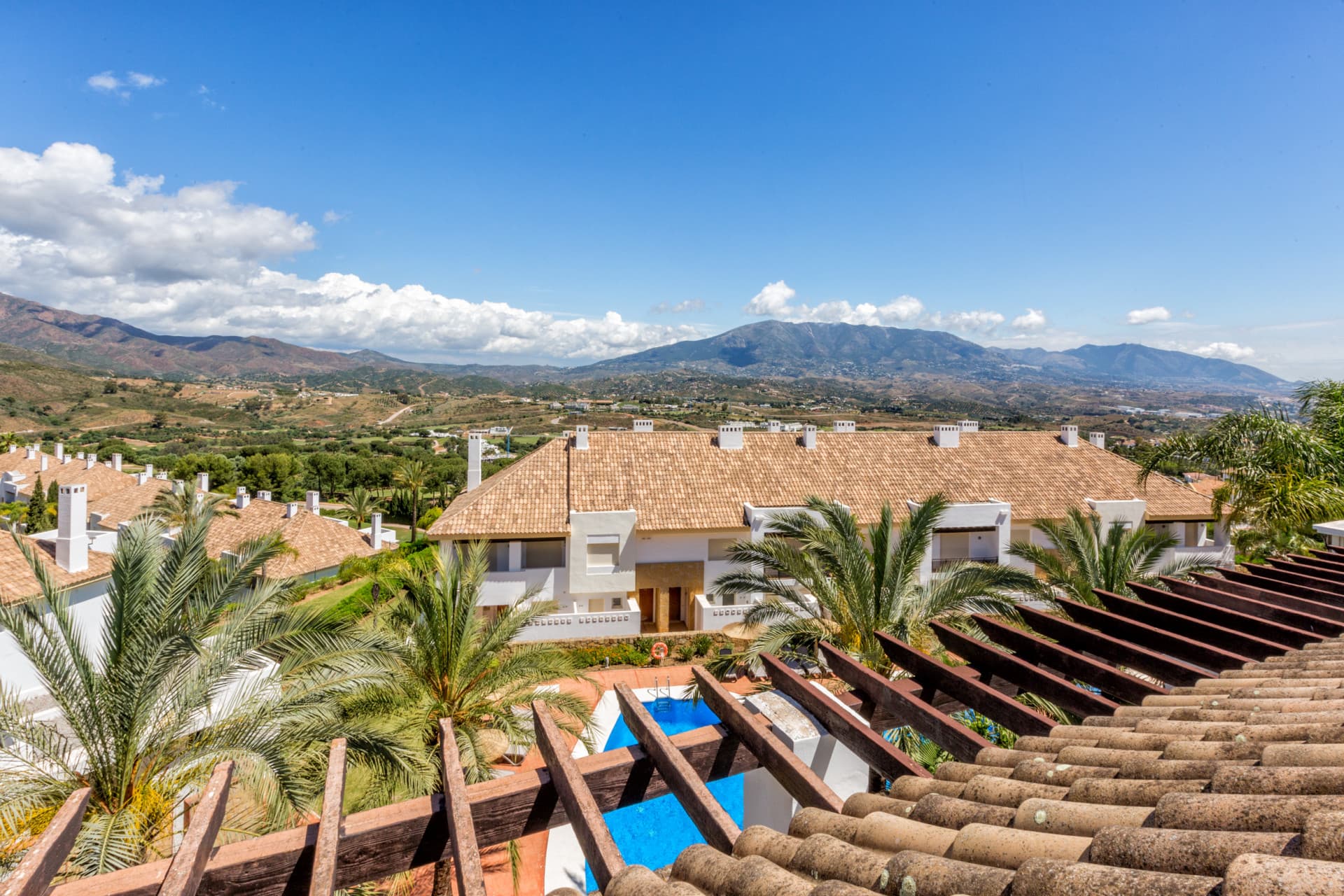 Elegant north east facing, three bedroom townhouse located in La Cala Golf, Mijas